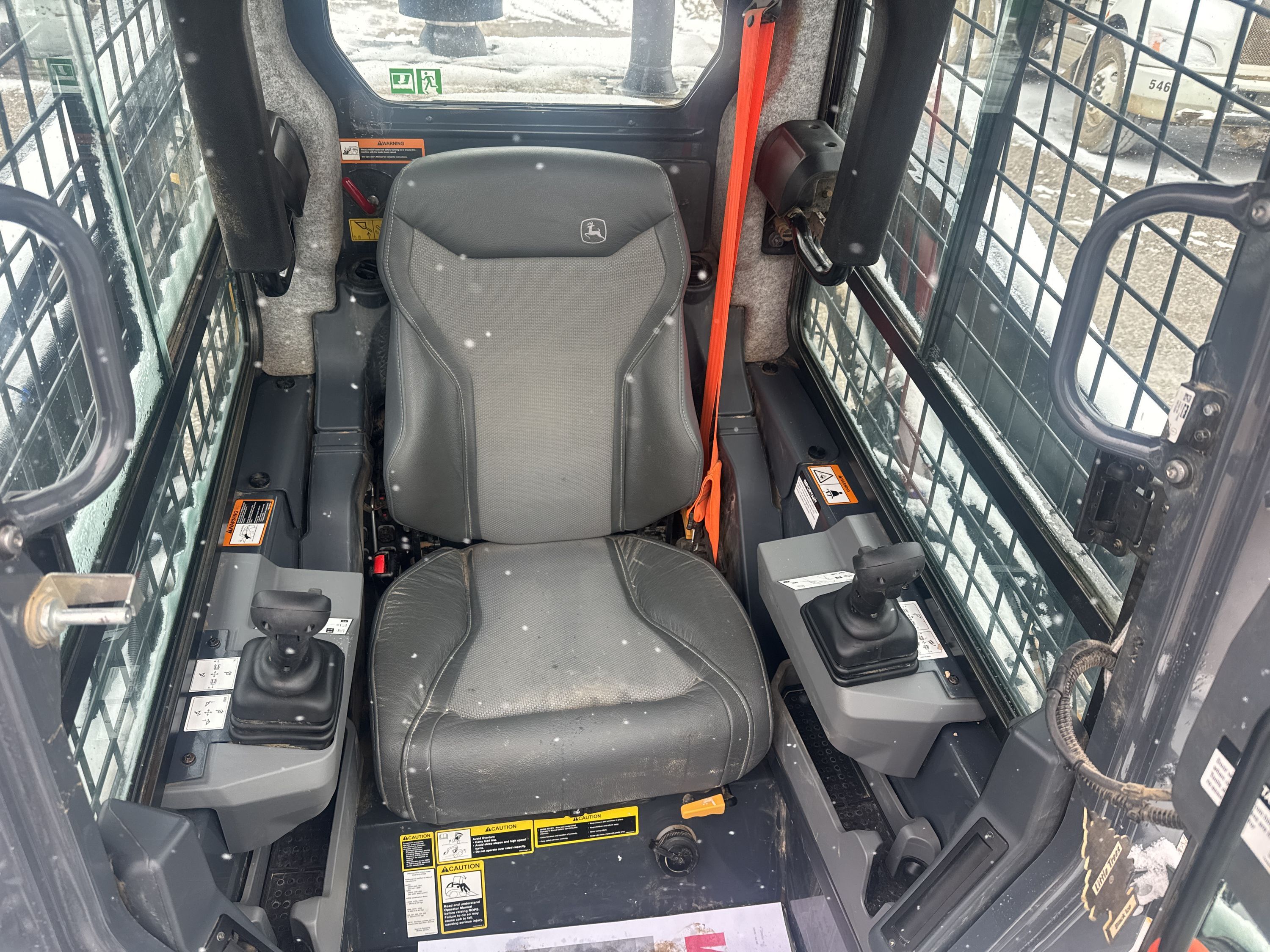 2024 JOHN DEERE 333P Photo 9 Thumbnail