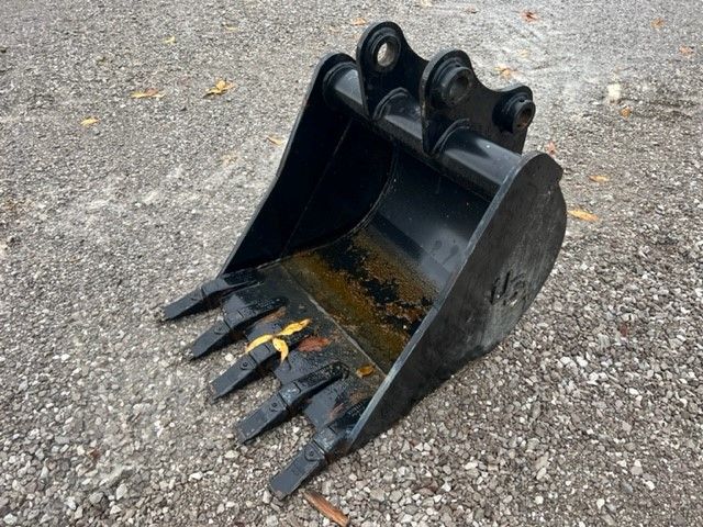 24" EXCAVATOR DIGGING BUCKET 45MM PIN Photo 3 Thumbnail