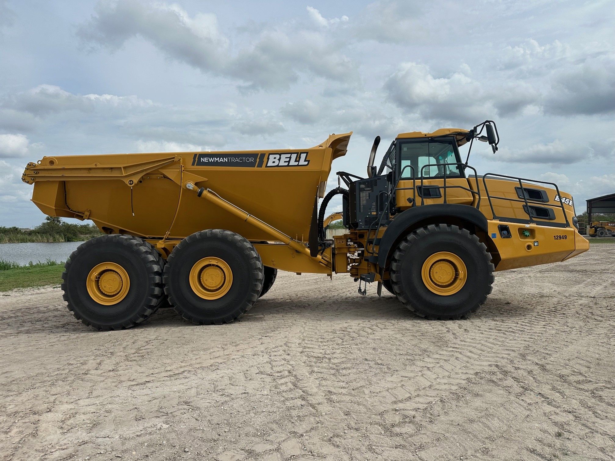 2025 BELL B45E Photo 5 Thumbnail