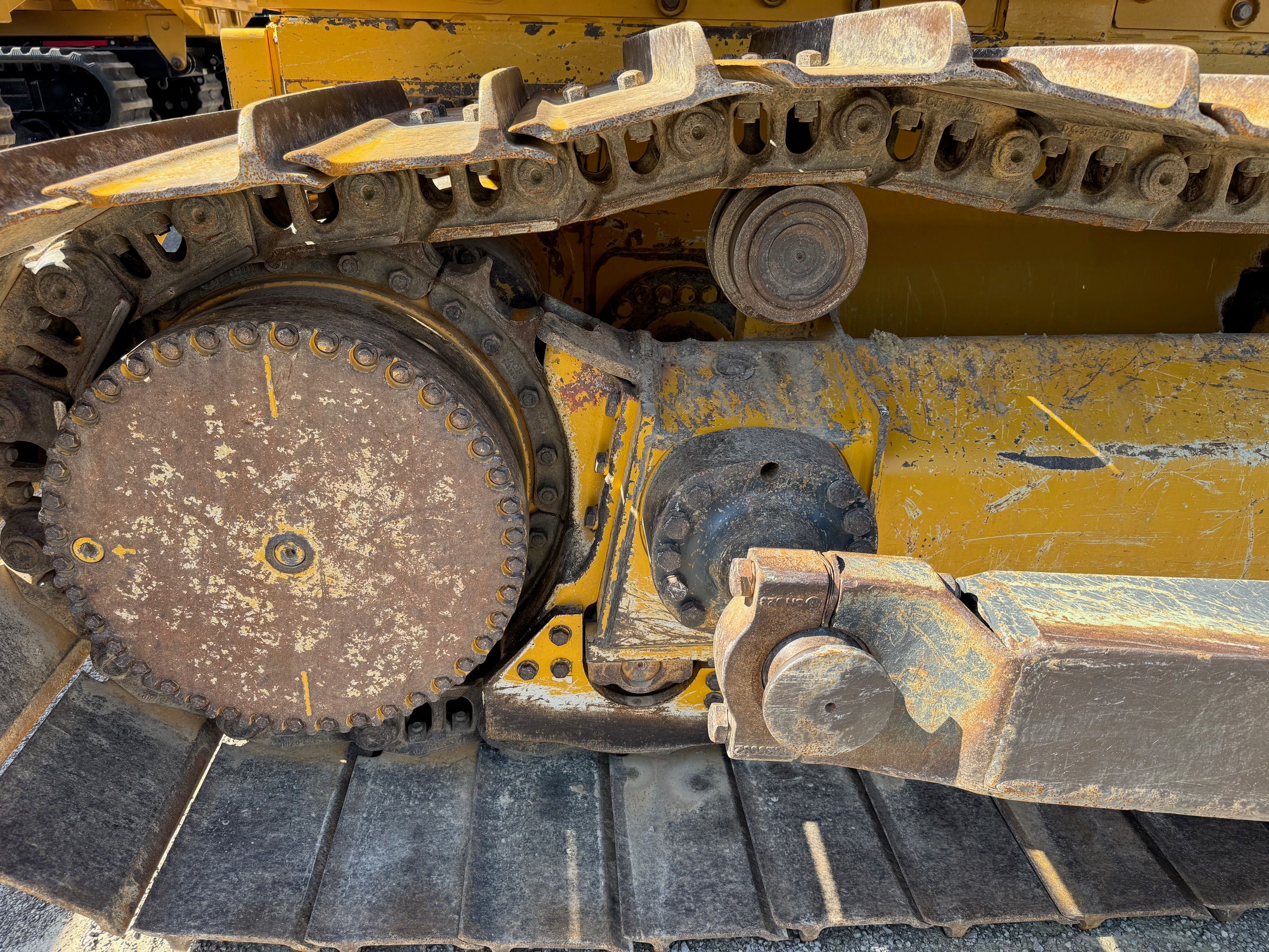 2022 JOHN DEERE 850L LGP Photo 5 Thumbnail