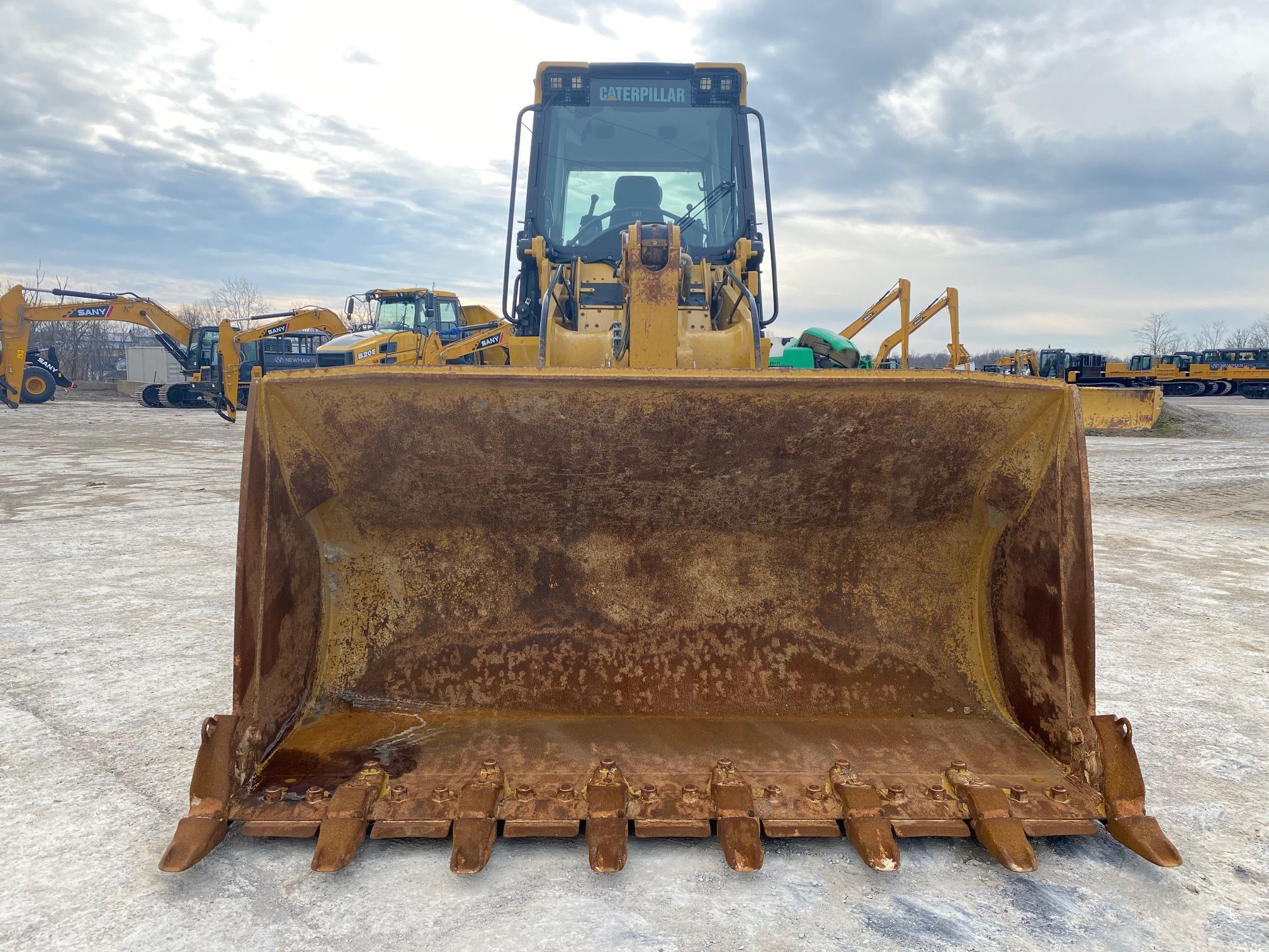 2019 CAT 963K Photo 8 Thumbnail