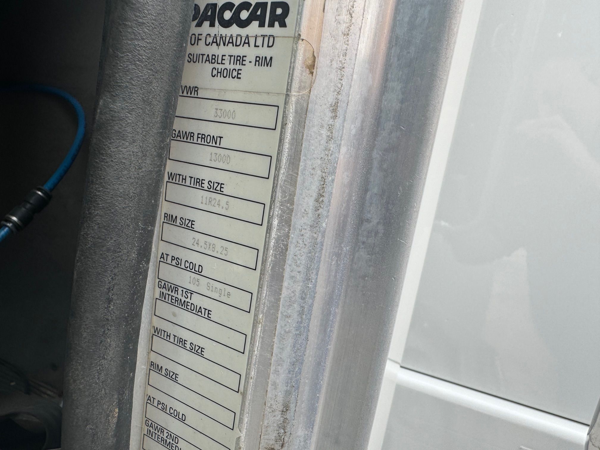 2010 PETERBILT 335 Photo 15 Thumbnail