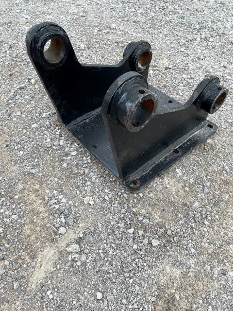 SY80U MOUNT BRACKET FOR 41" HIGH INERTIA MULCHER Photo 1 Thumbnail