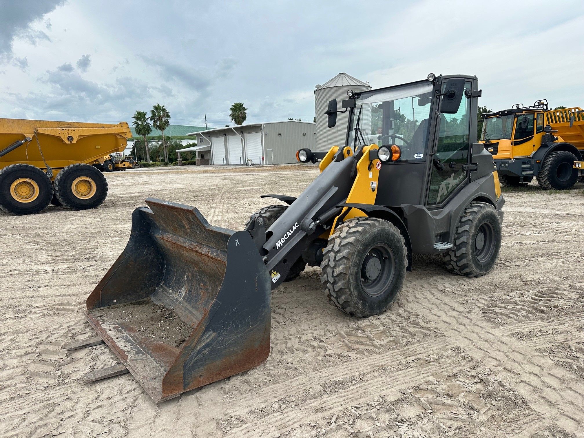 2024 MECALAC AX1000 Photo 1 Thumbnail