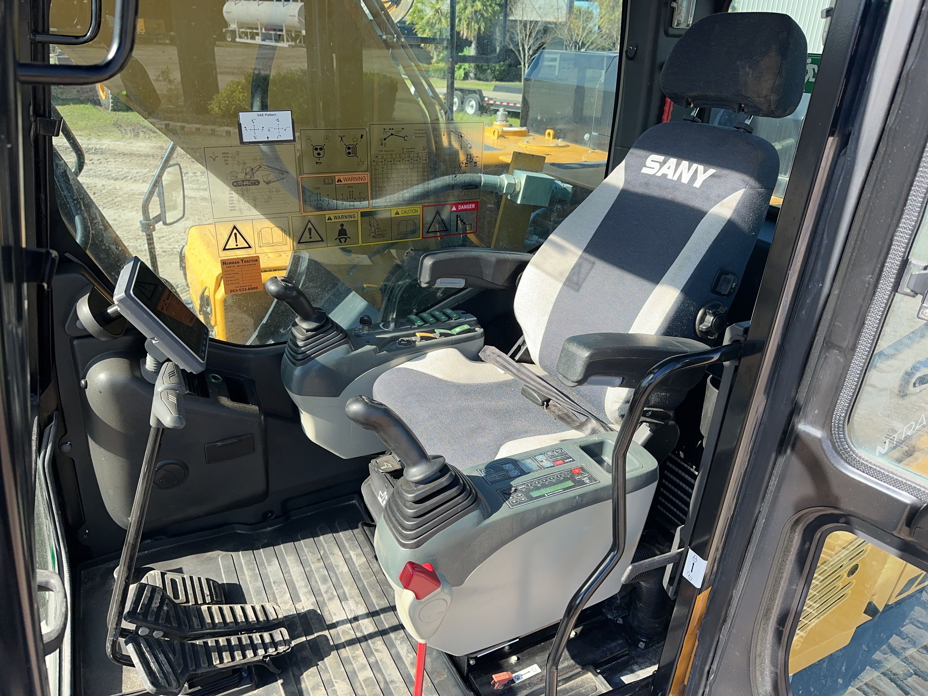 2023 SANY SY265C LR Photo 9 Thumbnail