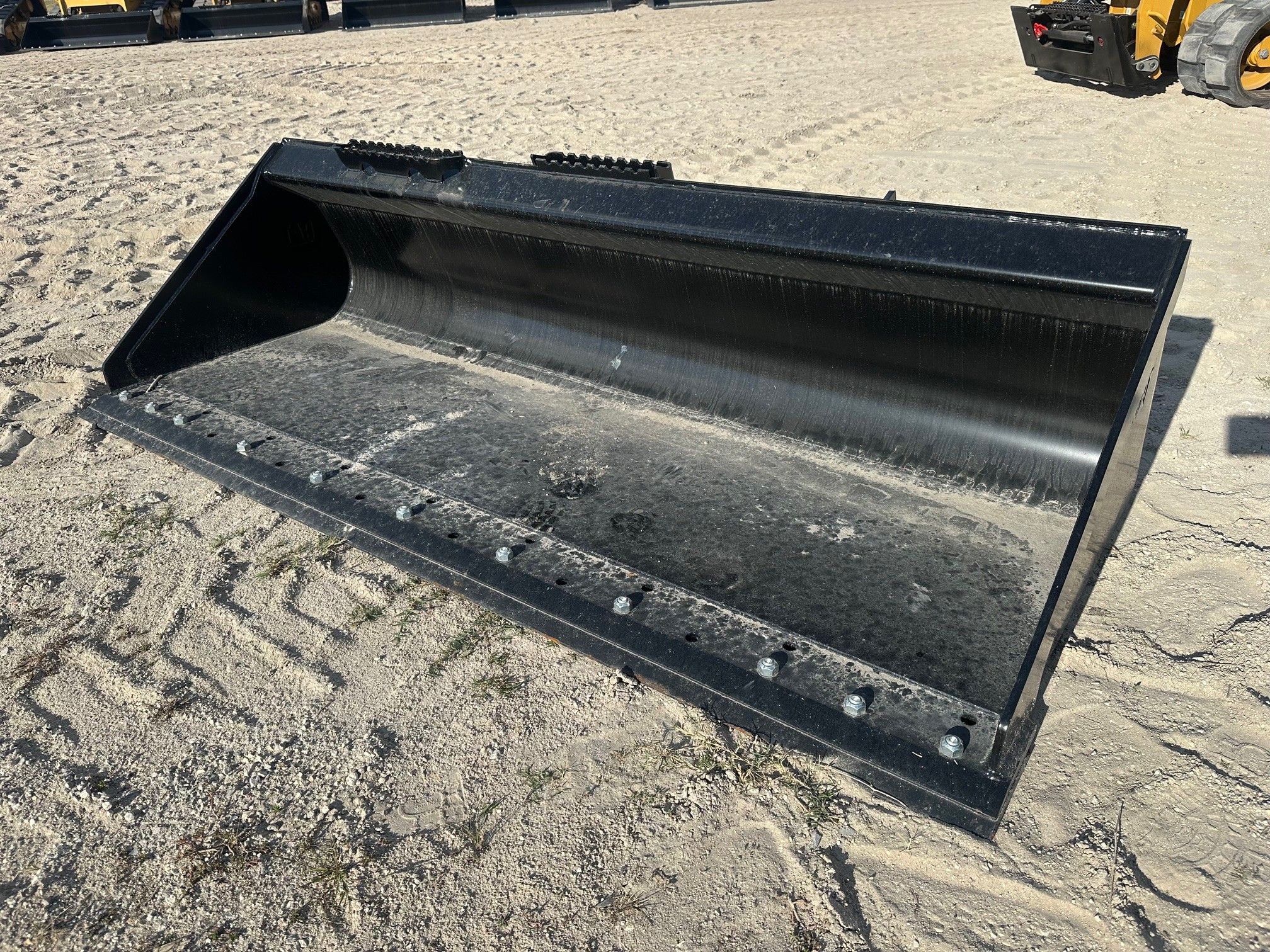 CAT 299D3 80" Skid Steer Bucket Photo 1 Thumbnail