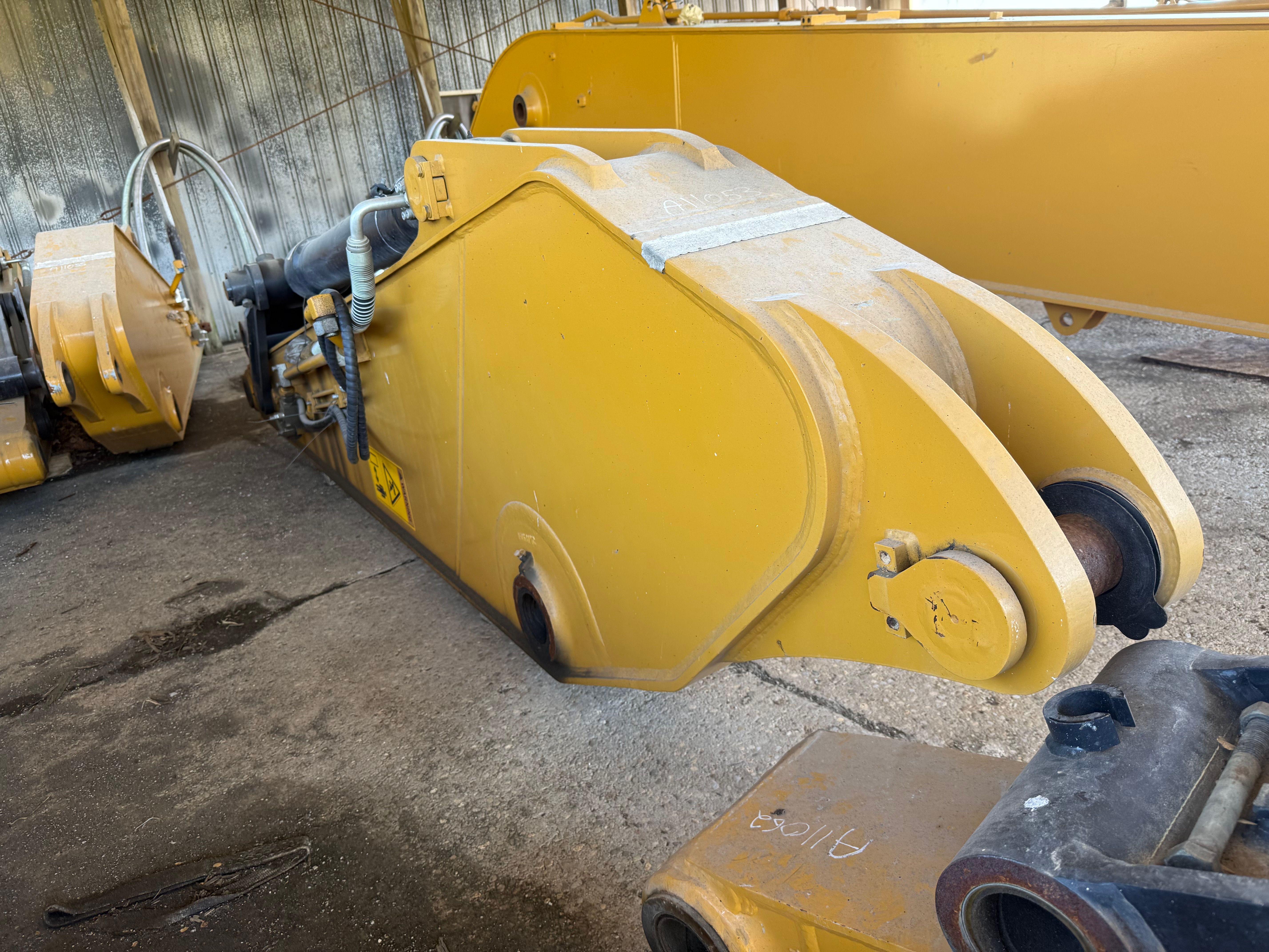 SANY SY235 EXCAVATOR STICK (117") Photo 3 Thumbnail