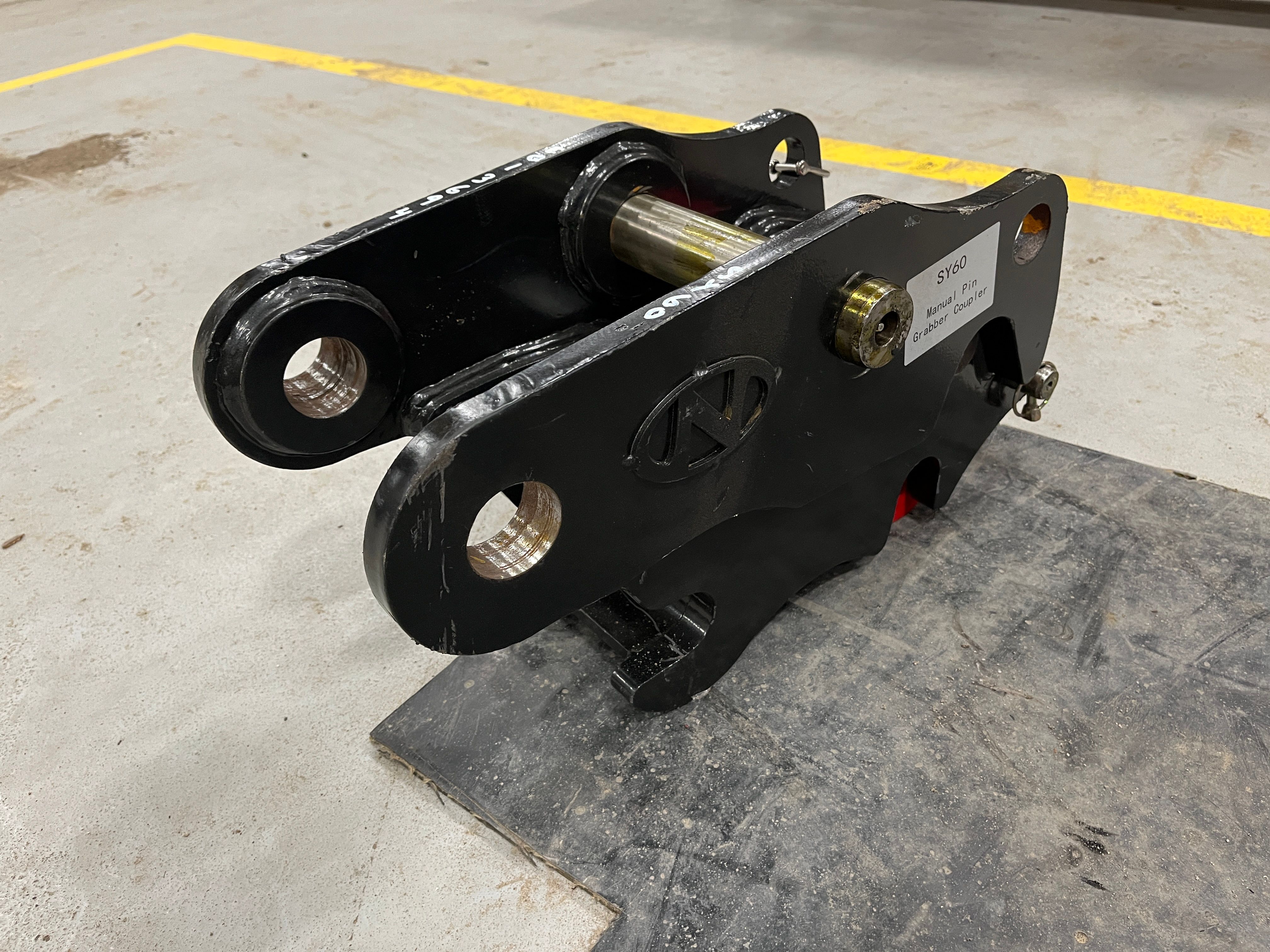 MANUAL QUICK COUPLER FOR SY60C Photo 1 Thumbnail