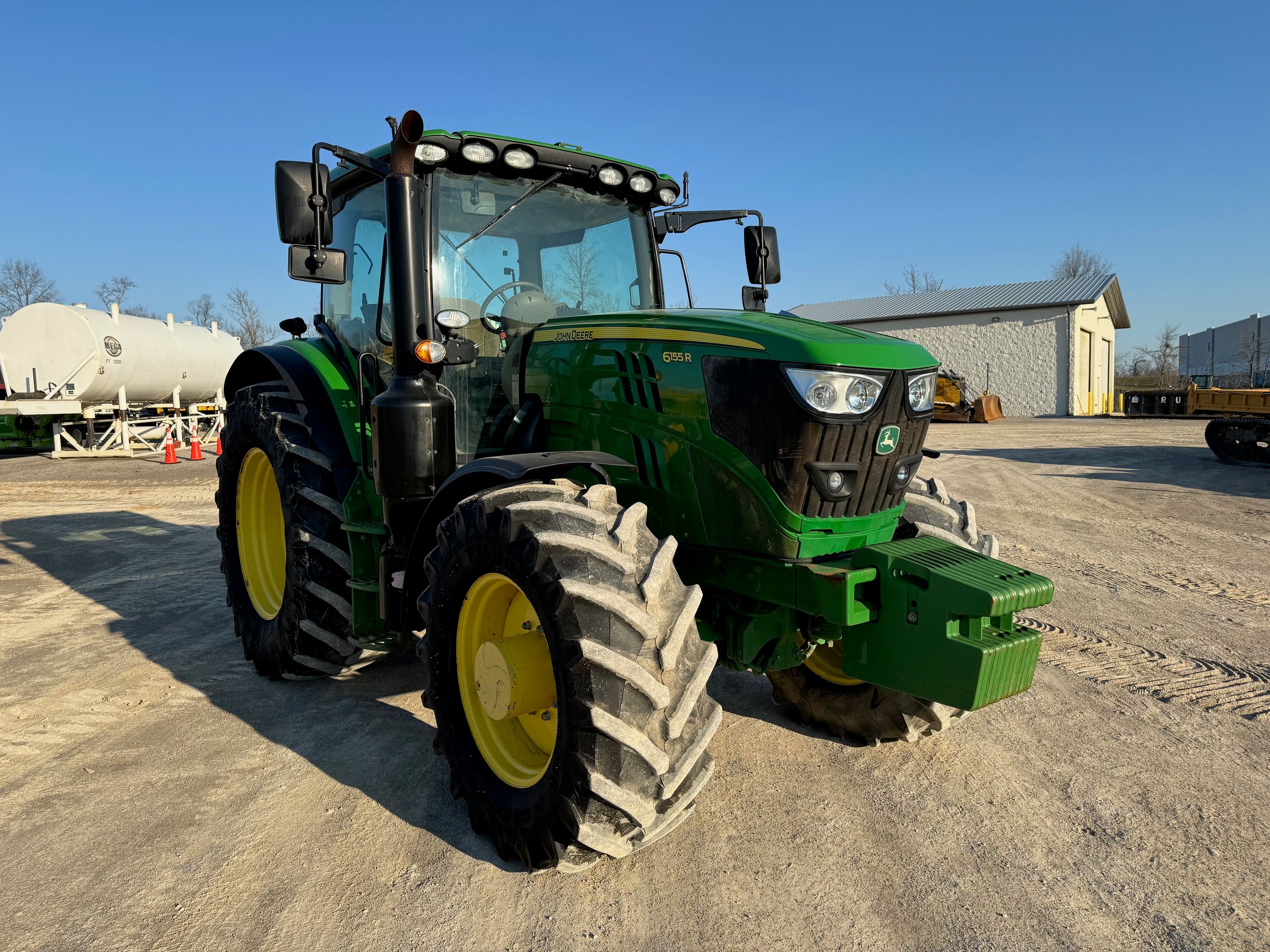 2019 JOHN DEERE 6155R Photo 4 Thumbnail