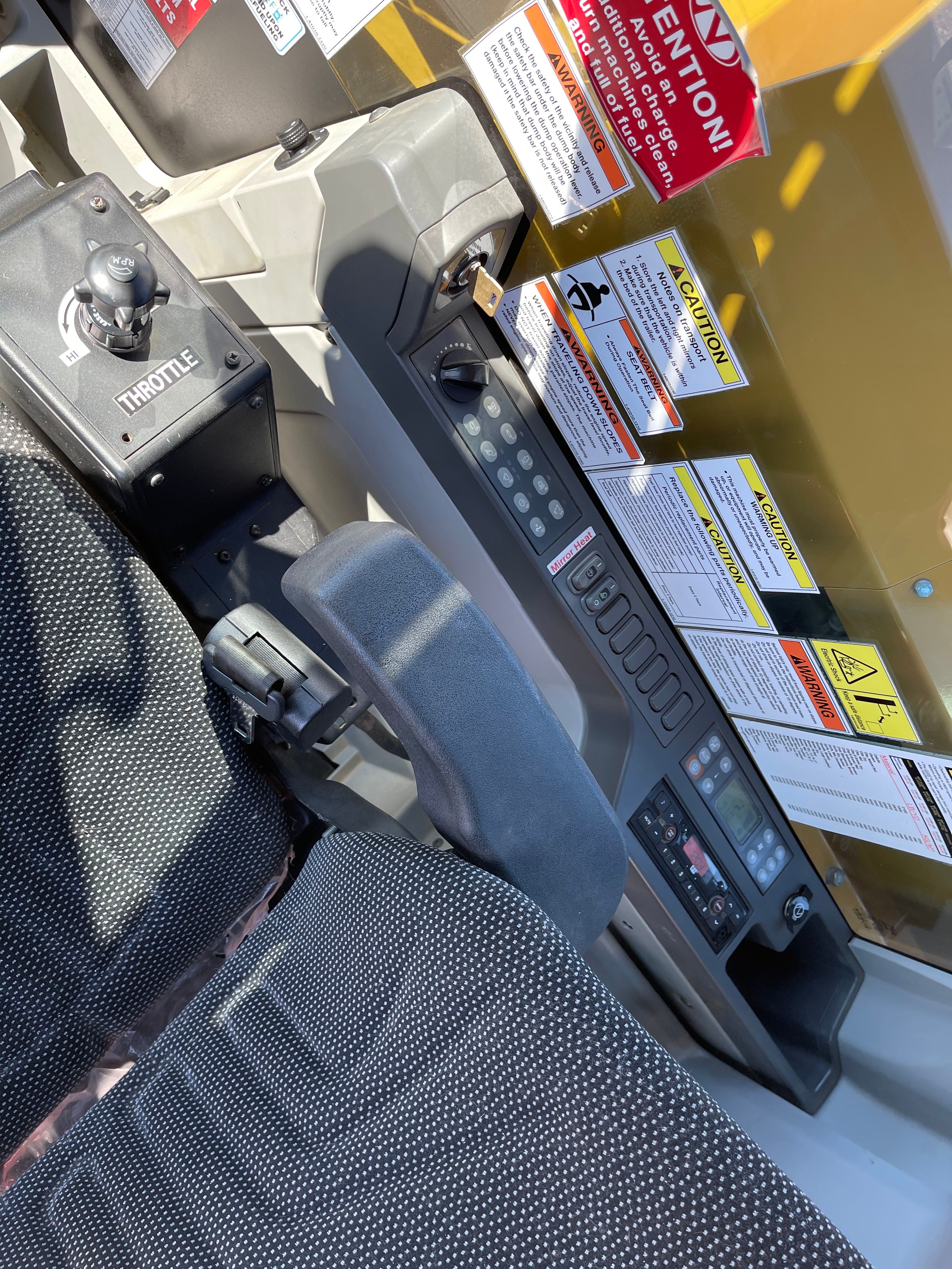 2018 MOROOKA MST 2200VD Photo 8 Thumbnail