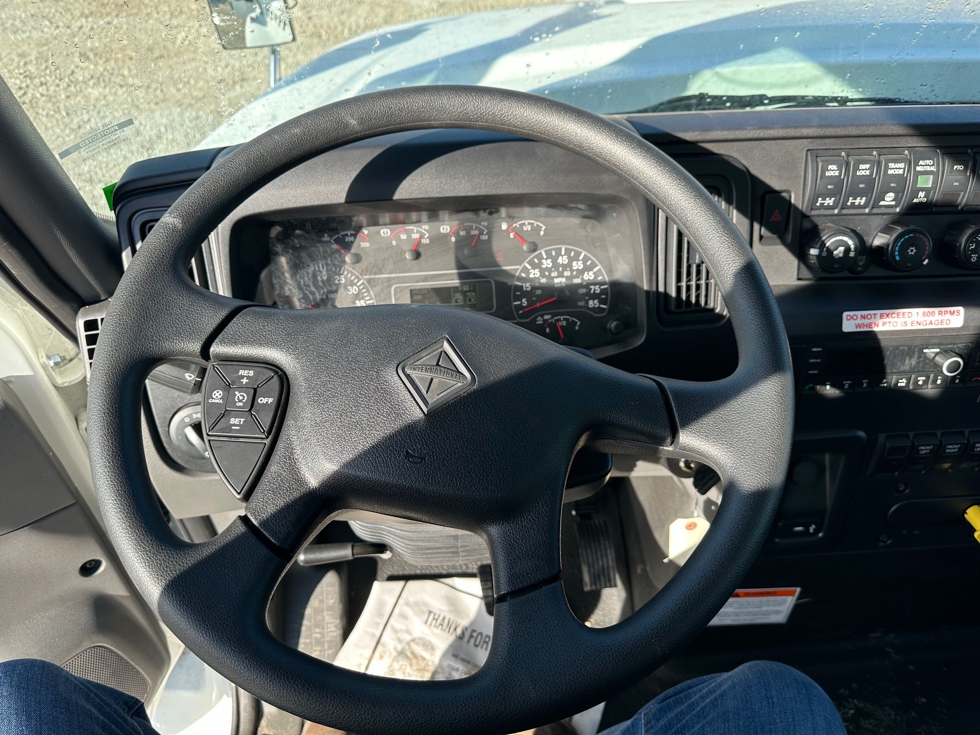 2024 INTERNATIONAL HV607 Photo 13 Thumbnail