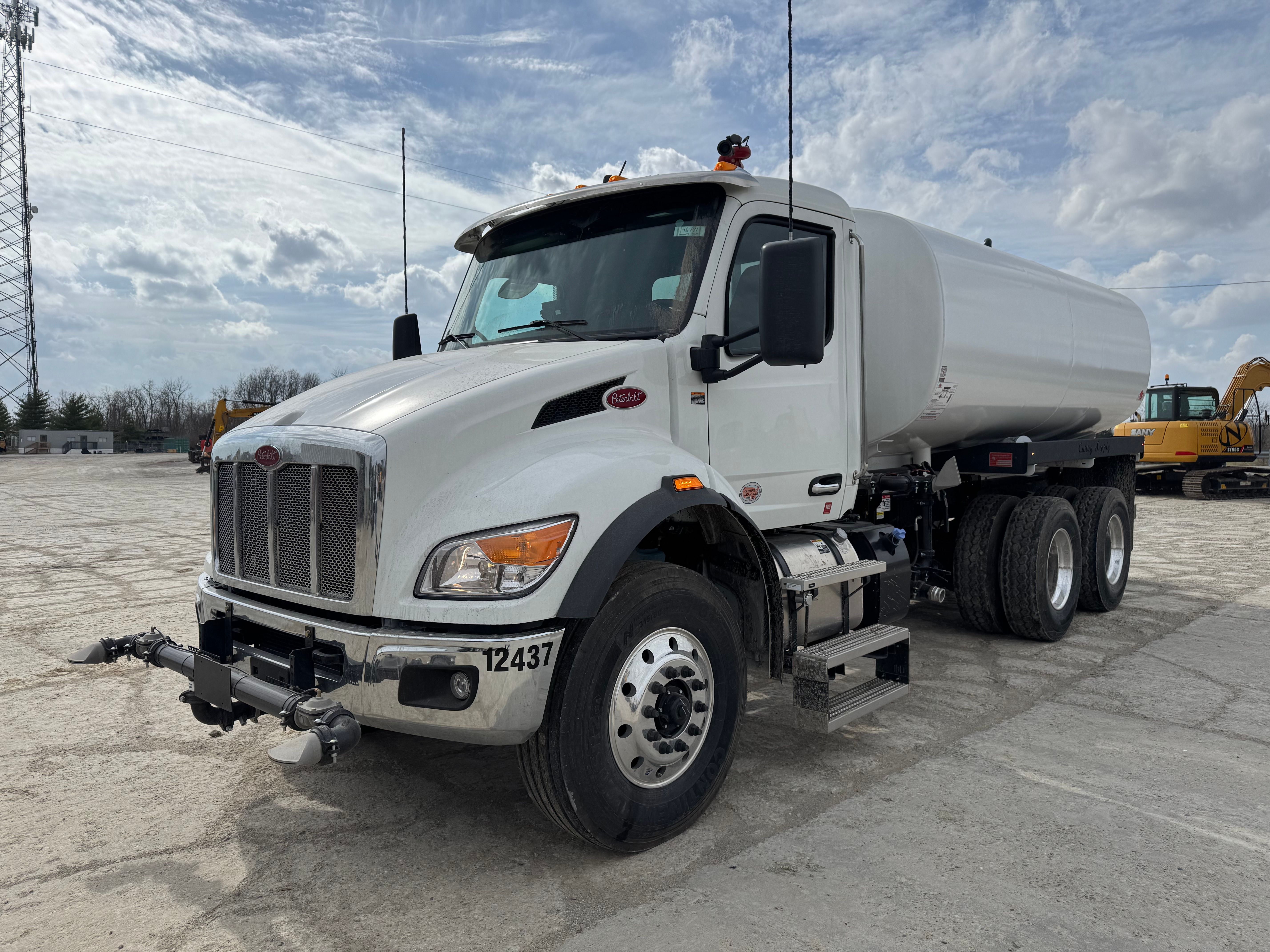 2025 PETERBILT 548 WATER Photo 5 Thumbnail