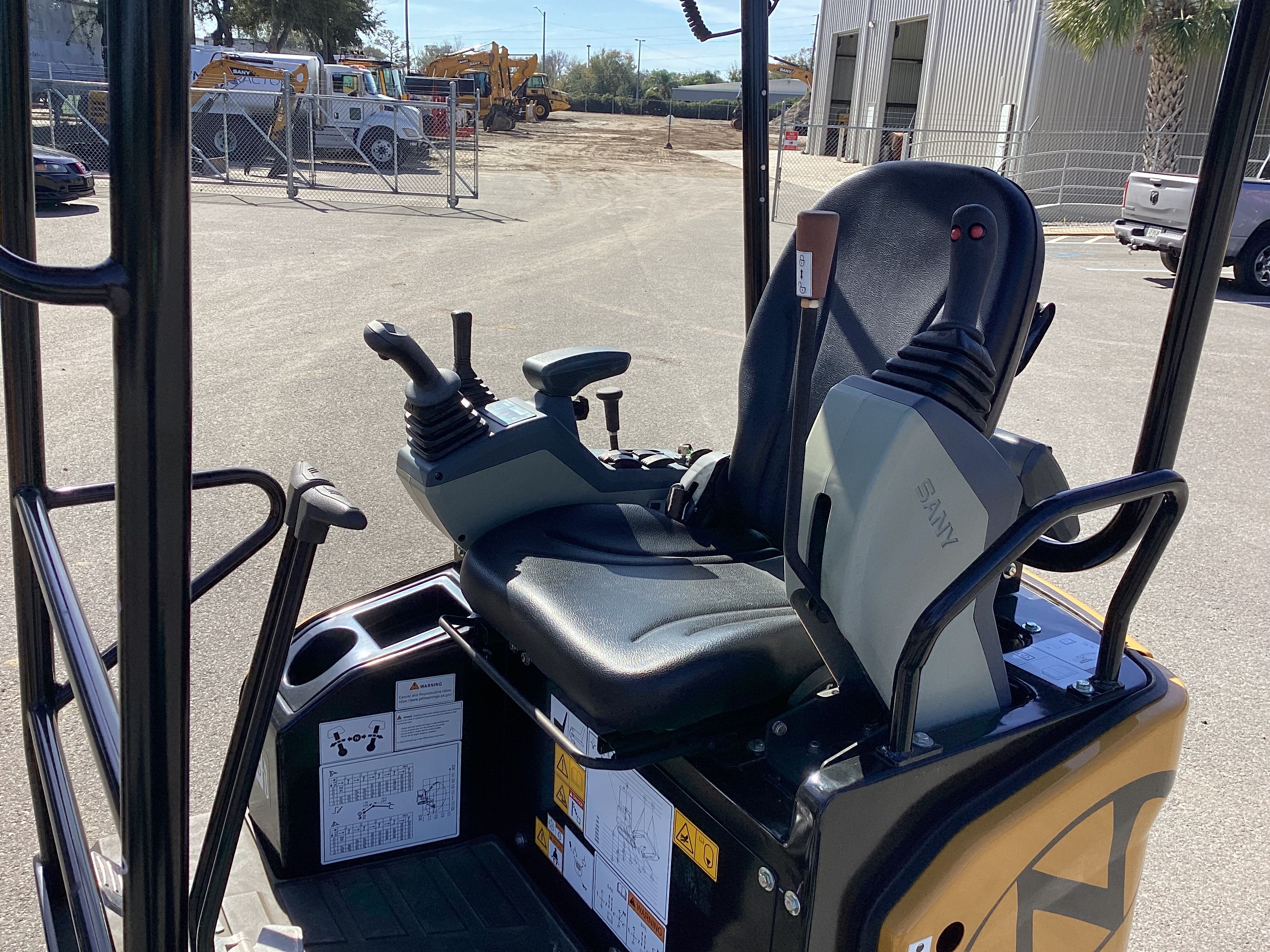  SANY SY16C Photo 7 Thumbnail