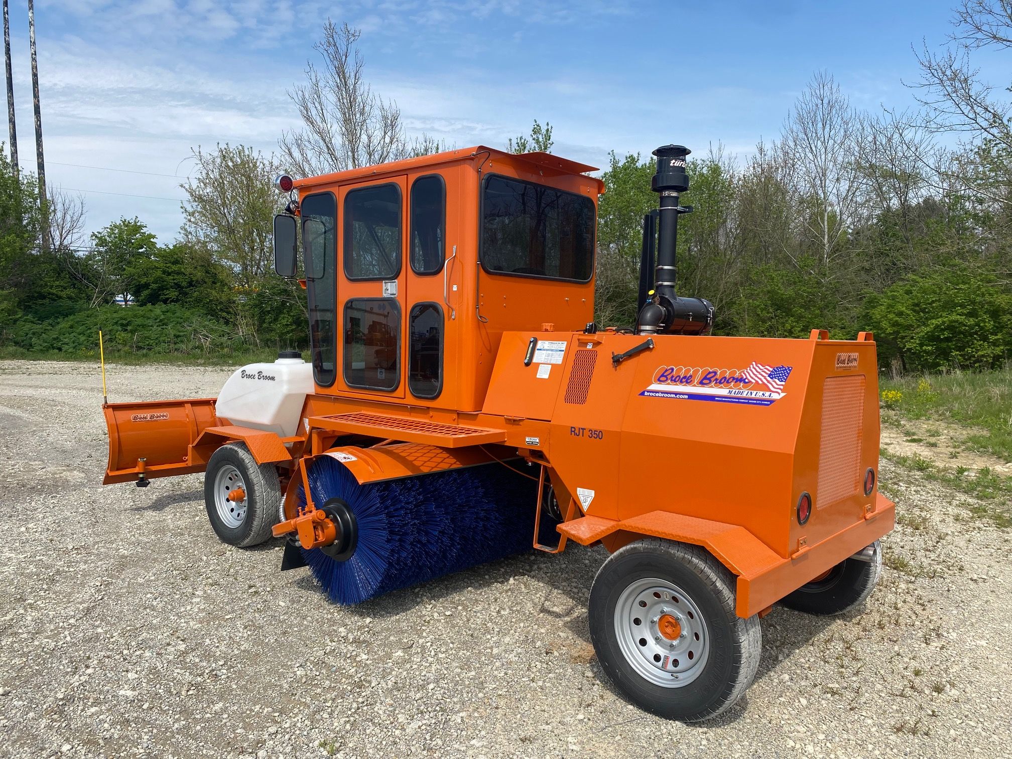 2022 BROCE RJT350 Photo 3 Thumbnail