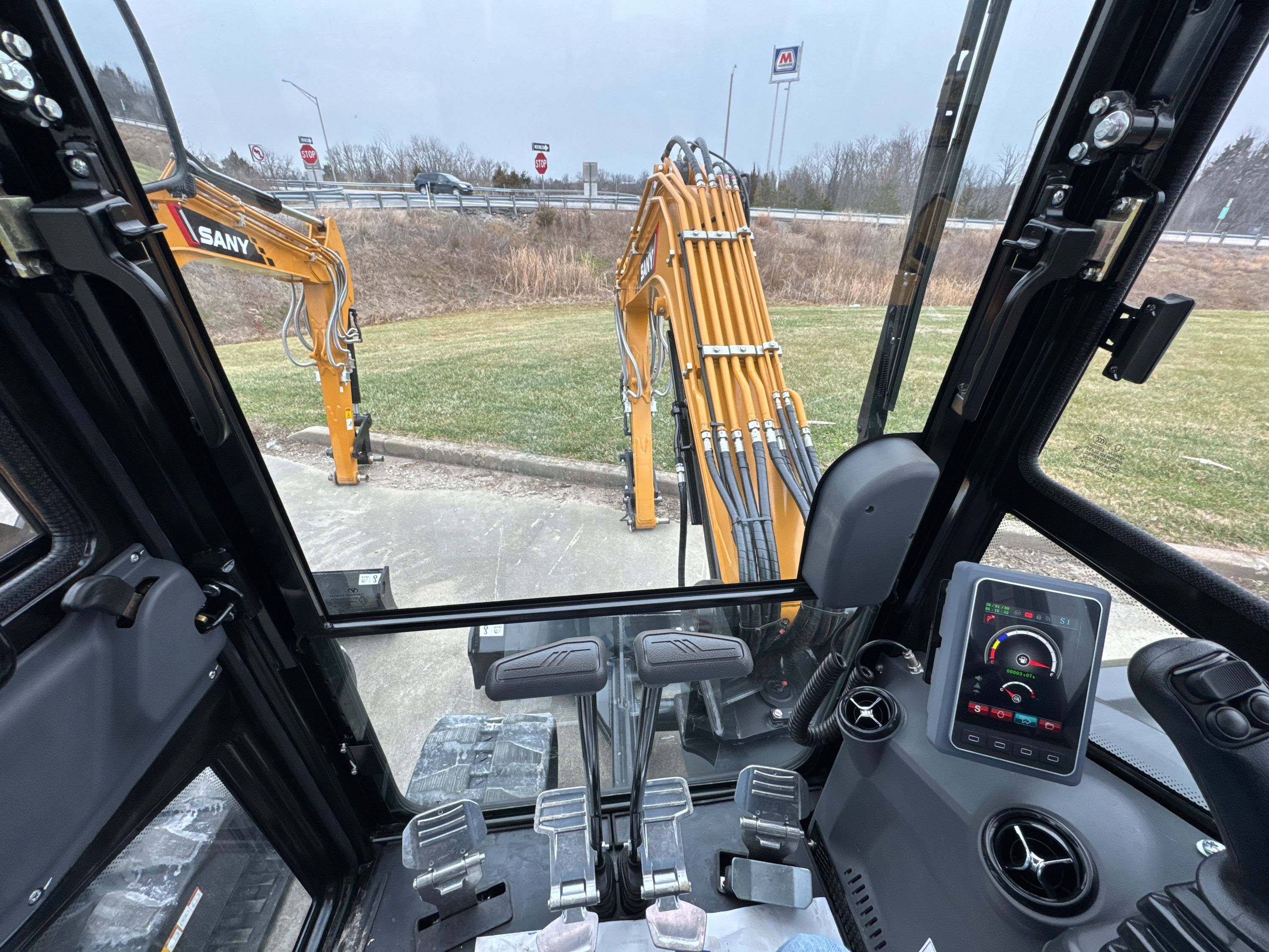 2025 SANY SY50U Photo 17 Thumbnail