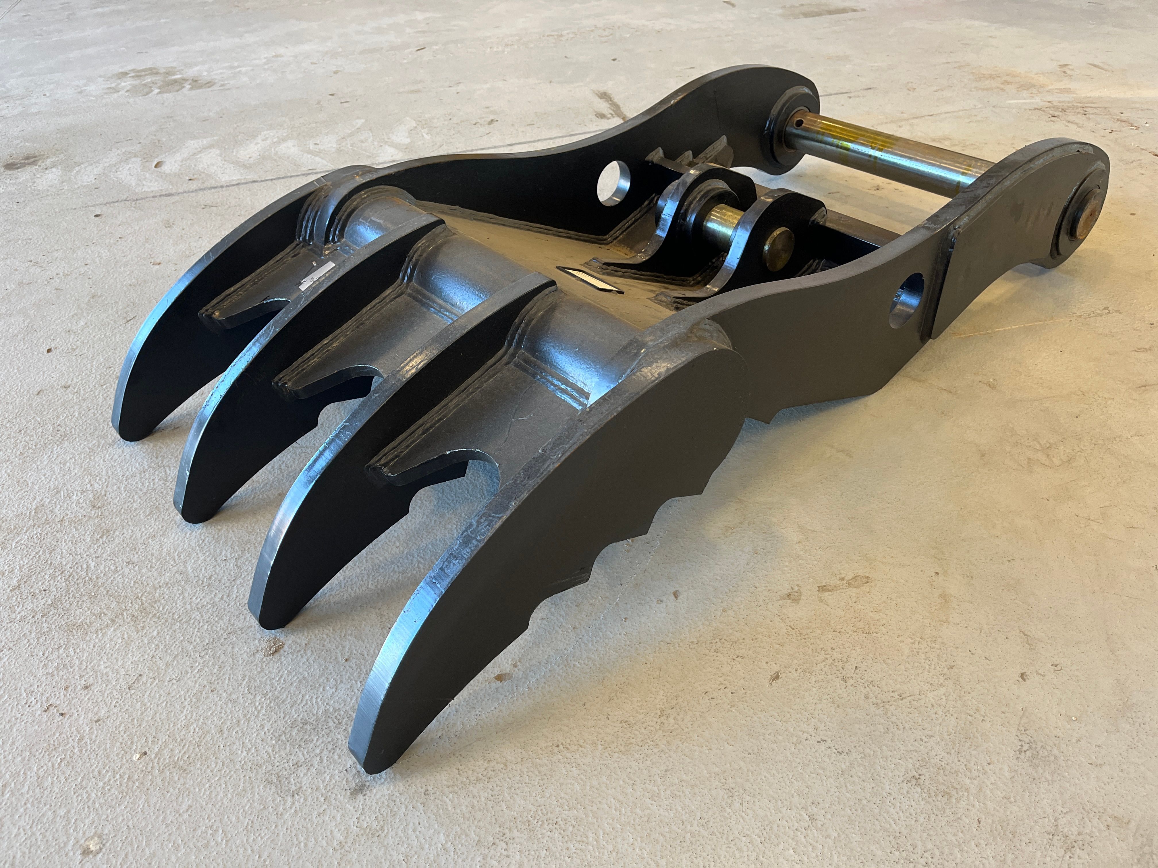 THS THUMB SHORT (NO QUICK COUPLER) FOR SY215C Photo 1 Thumbnail