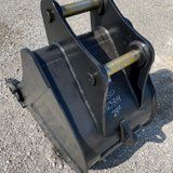 24" EXCAVATOR DIGGING BUCKET 50MM PIN Photo 1