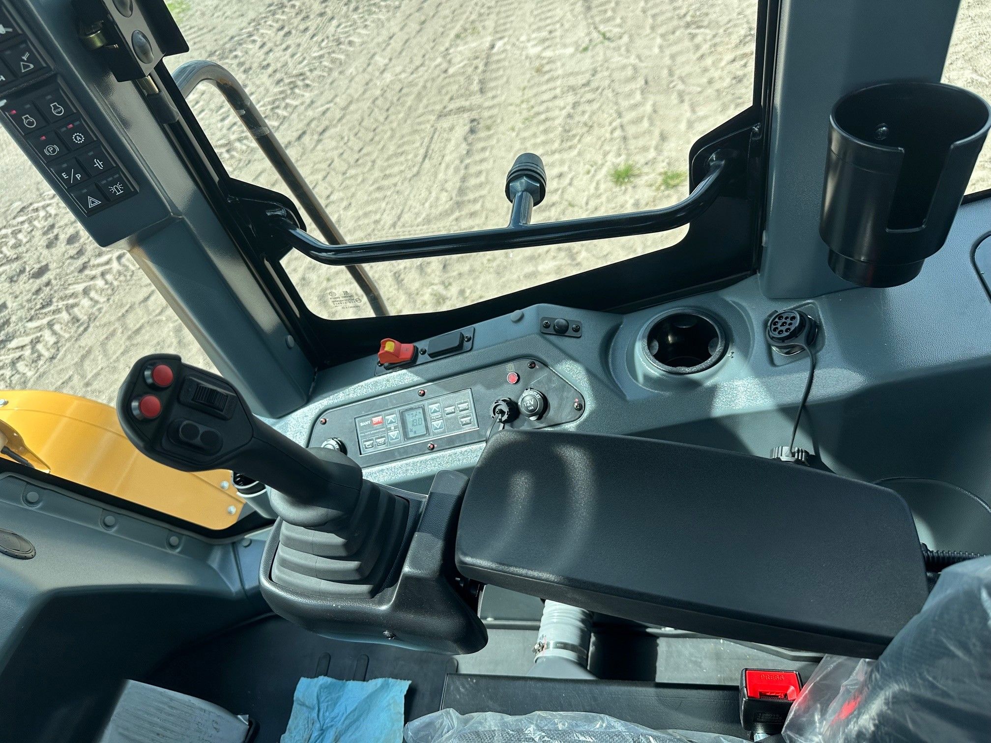 2025 SANY SW305K Photo 8 Thumbnail