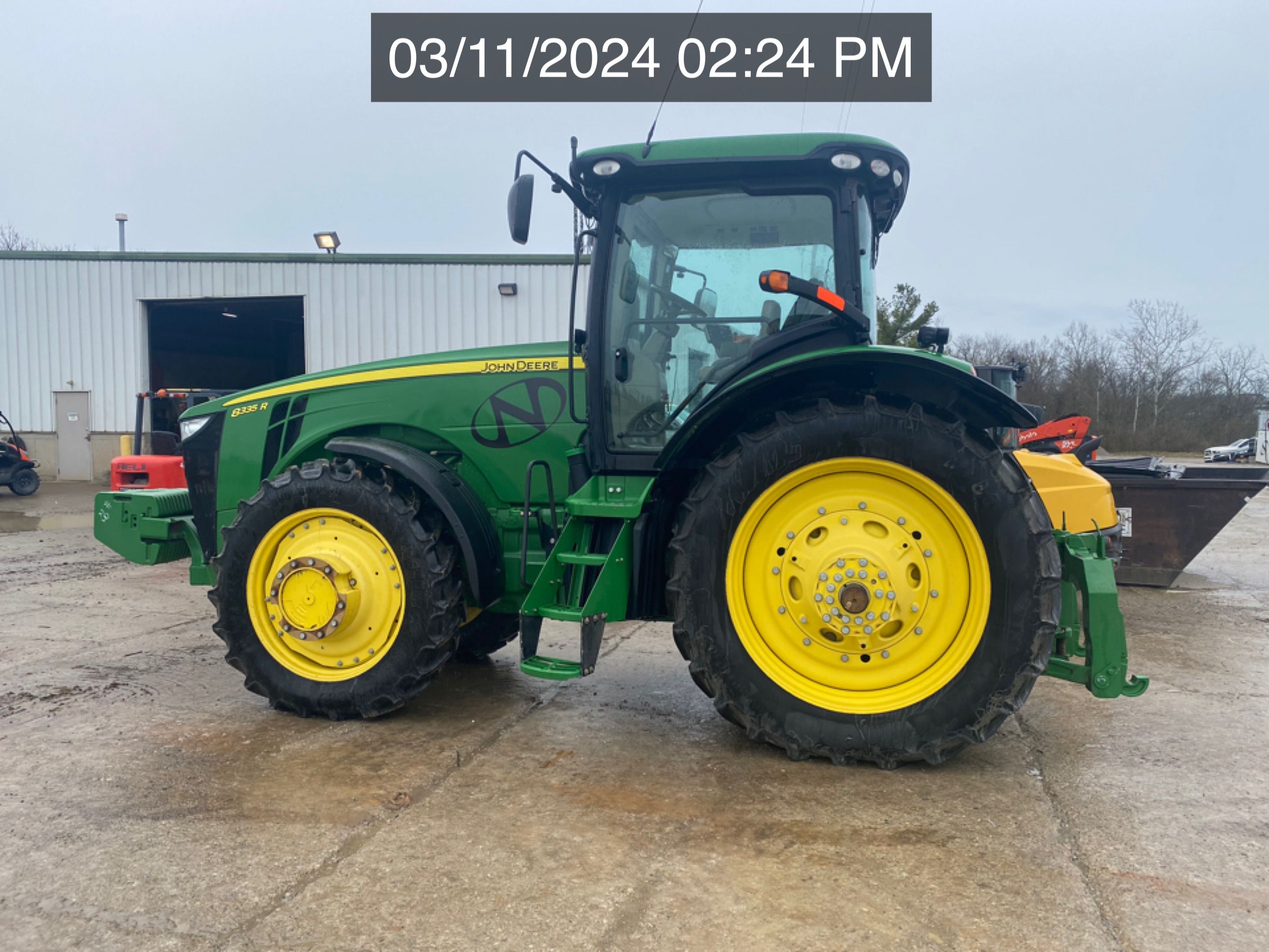 2012 JOHN DEERE 8335R Photo 2 Thumbnail