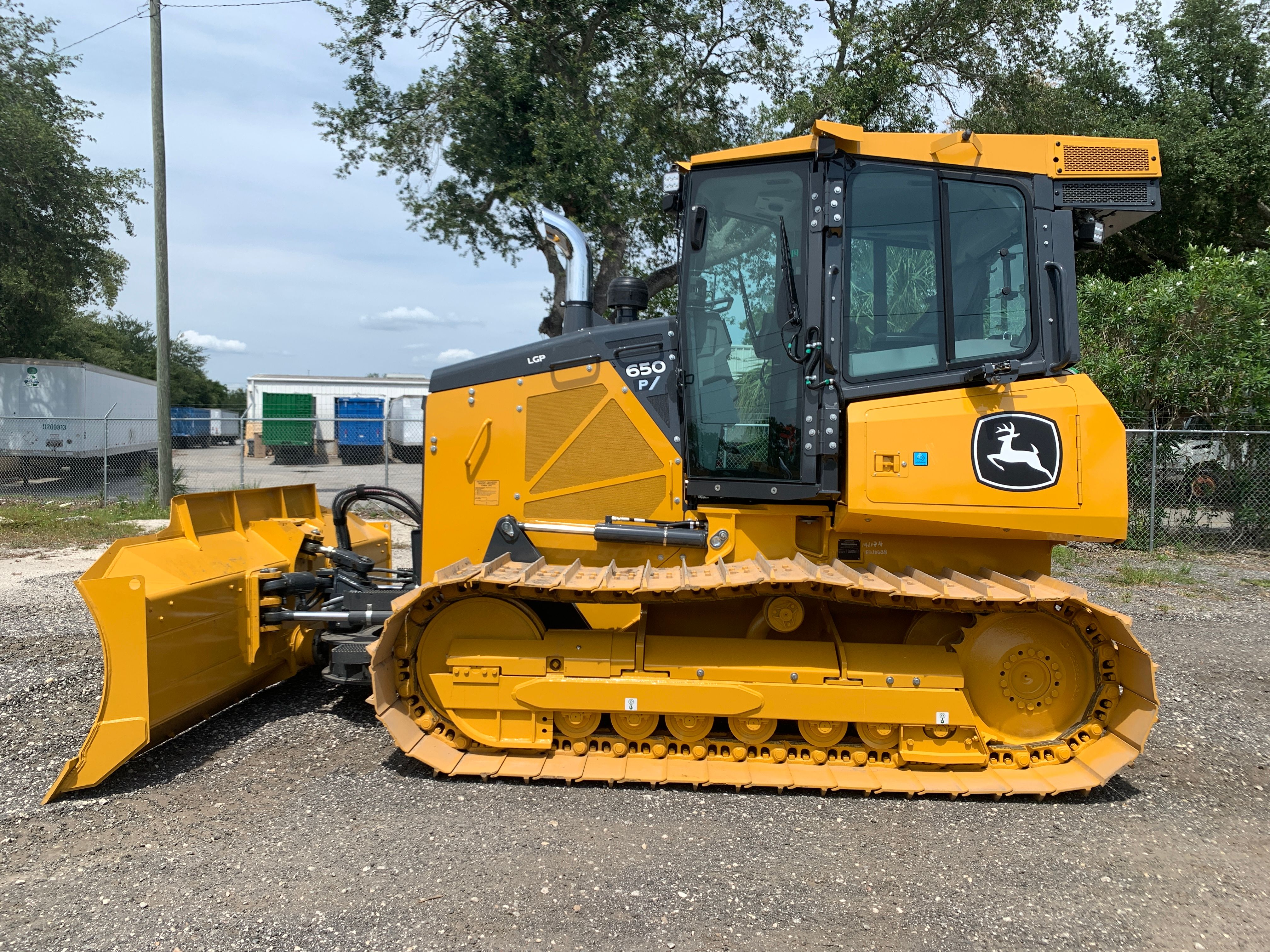 2023 JOHN DEERE 650 P-TIER Photo 2 Thumbnail