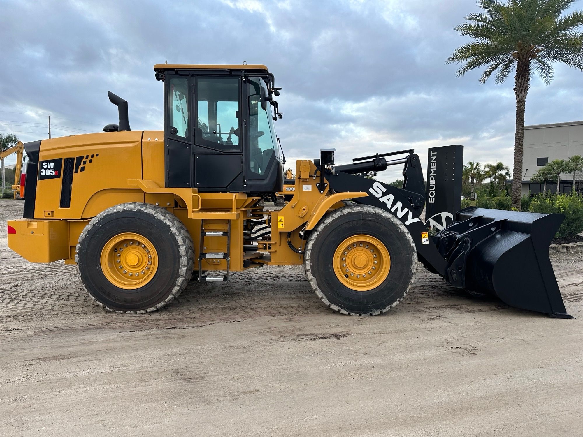 2023 SANY SW305K Photo 5 Thumbnail