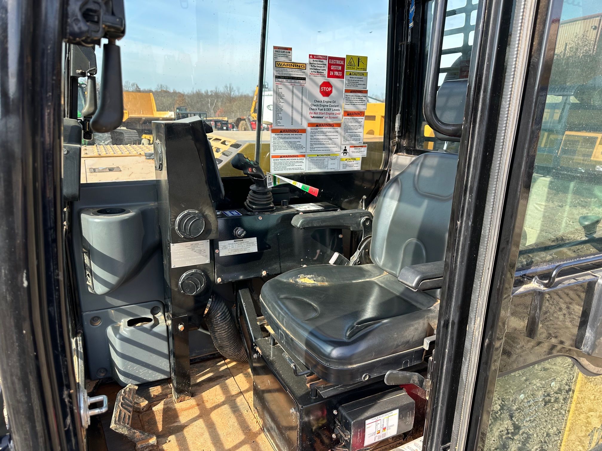 2020 MOROOKA MST 1000VD Photo 7 Thumbnail