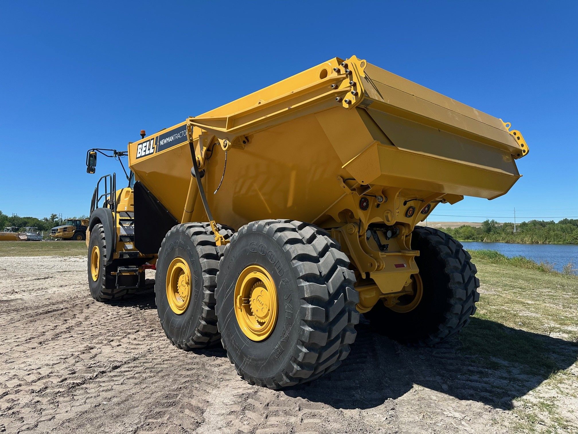 2025 BELL B45E Photo 3 Thumbnail