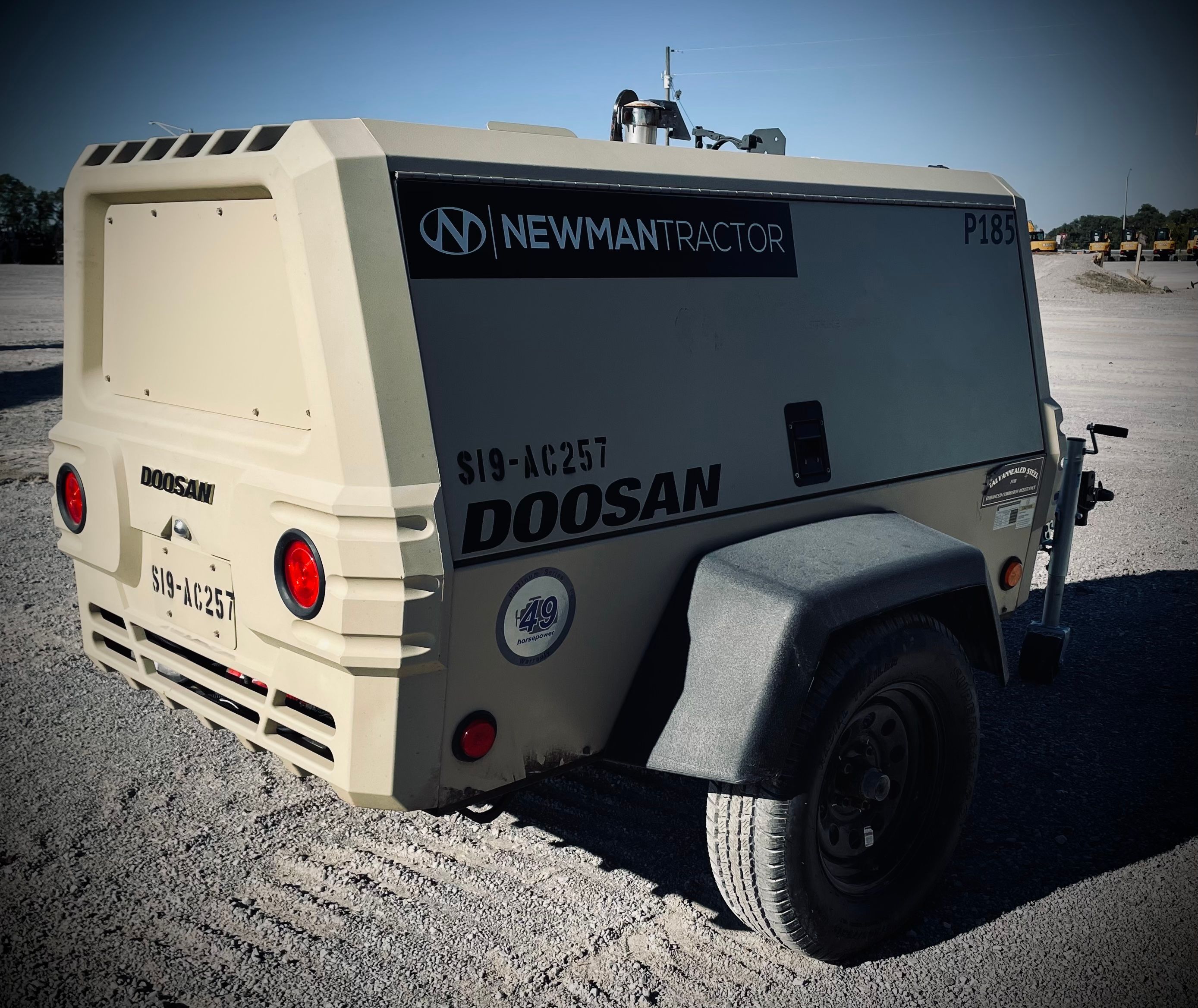 2019 DOOSAN P185 Photo 1 Thumbnail