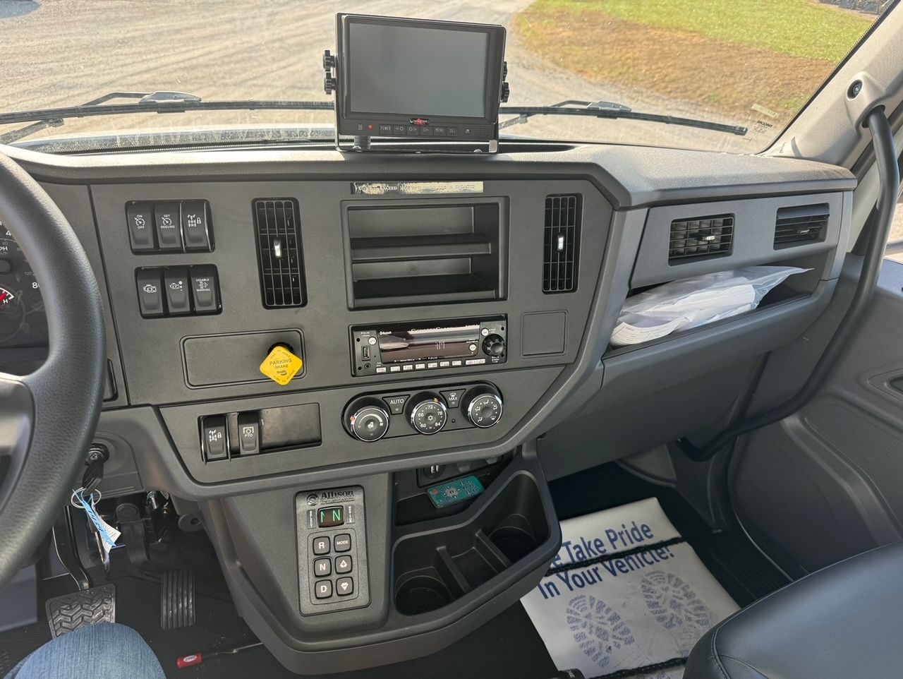 2025 PETERBILT 548 WATER Photo 7 Thumbnail