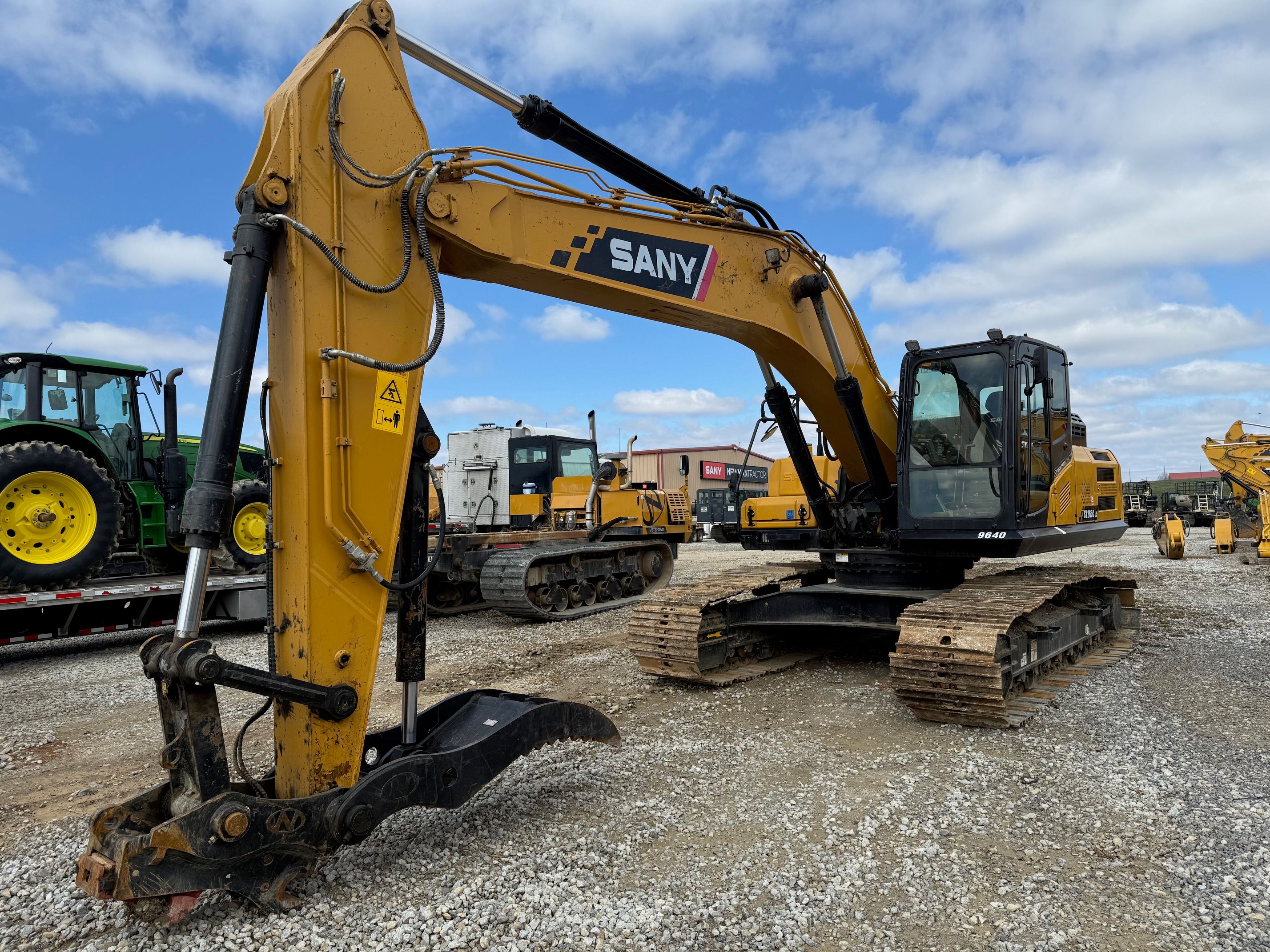 2023 SANY SY265C Photo 1 Thumbnail