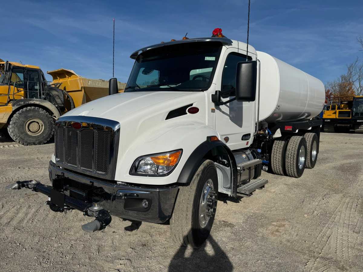 2025 PETERBILT 548 WATER Photo 1