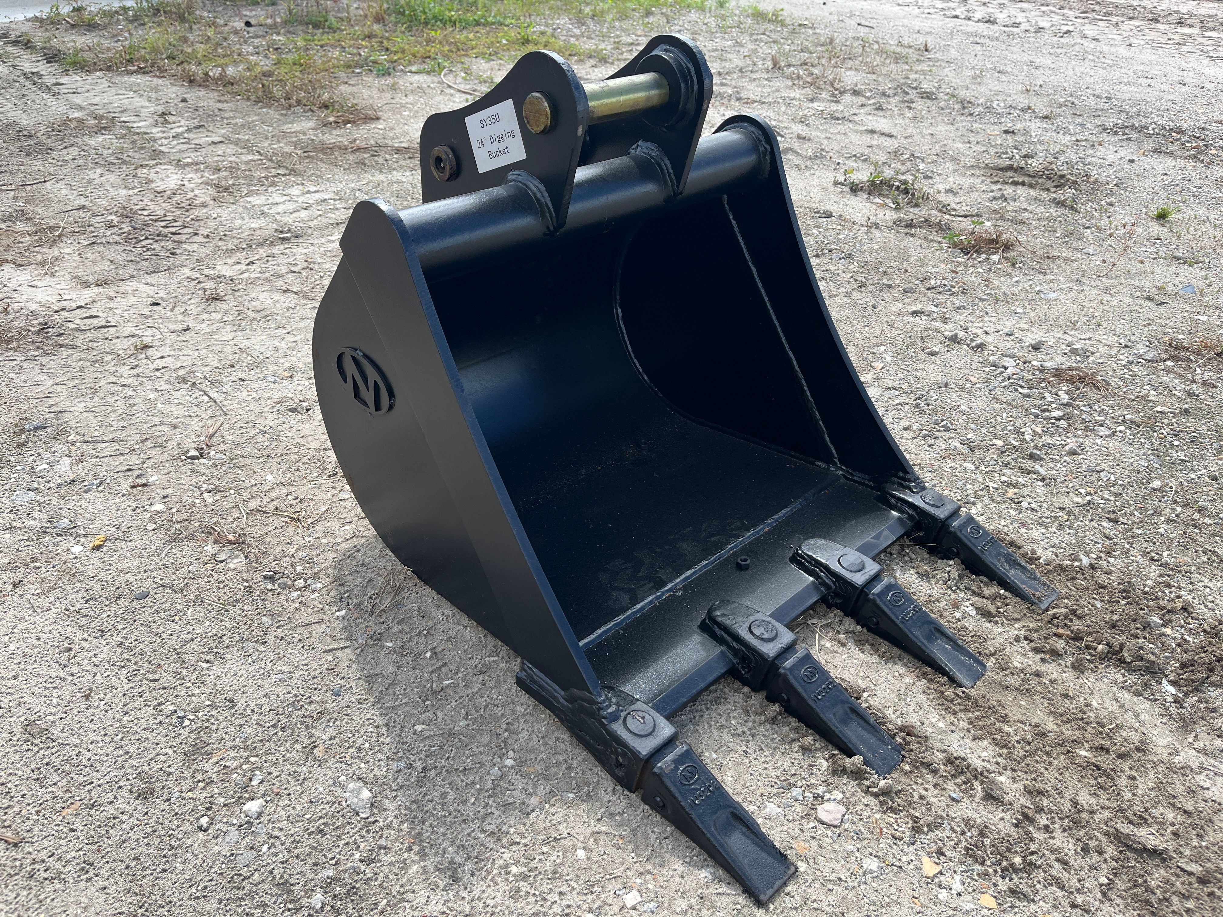 24" BUCKET FOR SY35U Photo 4 Thumbnail