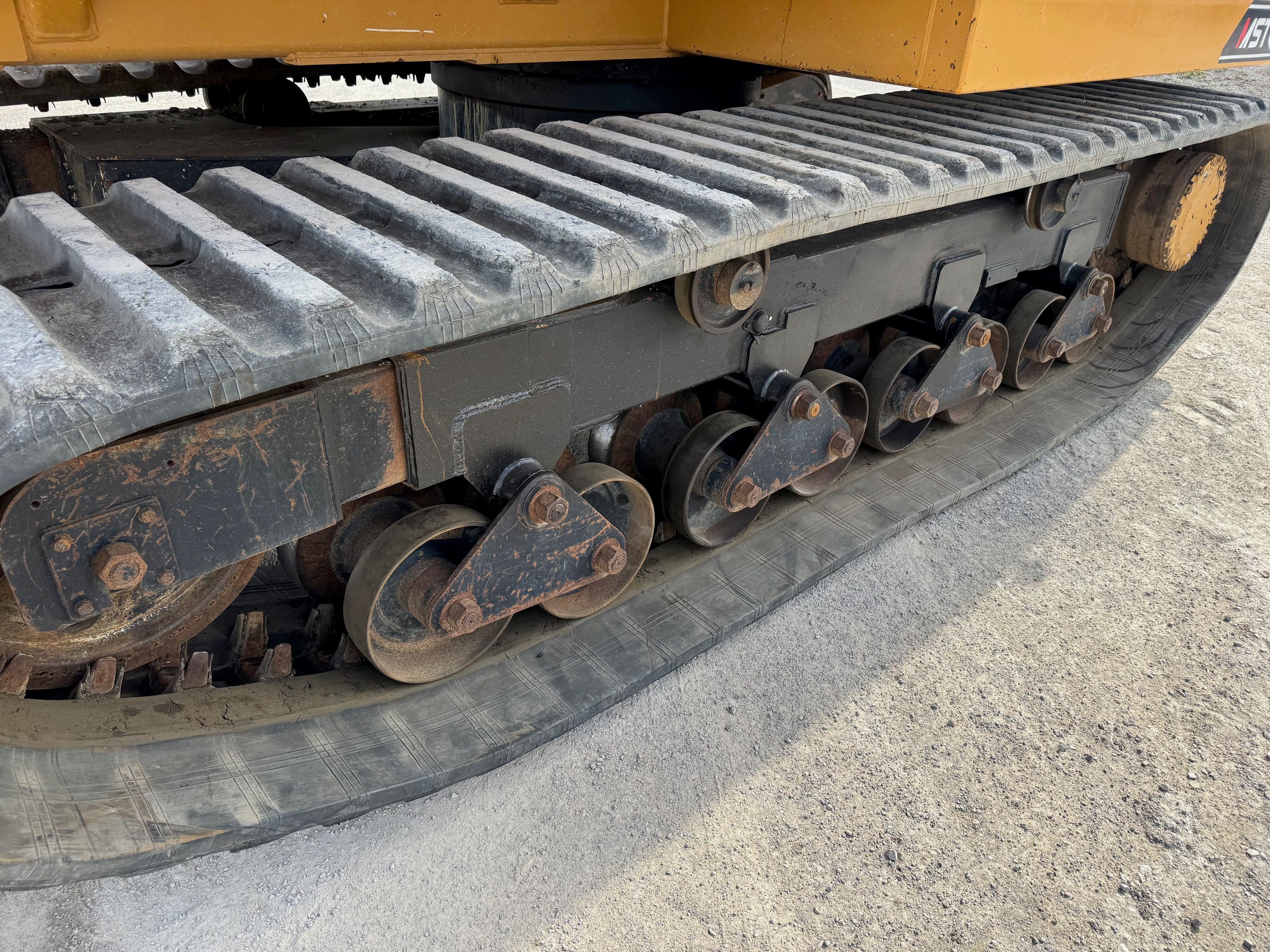 2020 MOROOKA MST 2200VDR Photo 6 Thumbnail