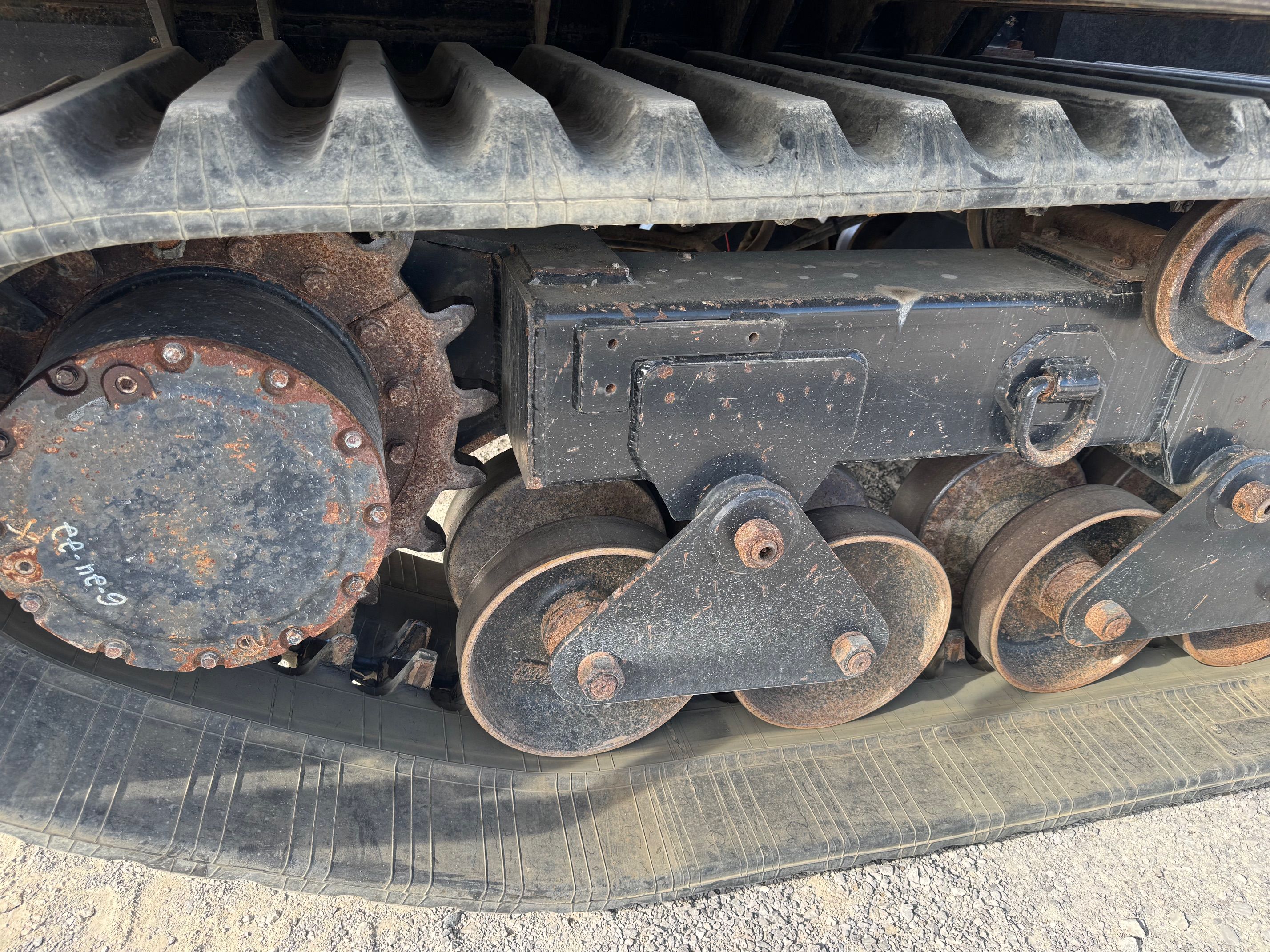 2020 MOROOKA MST 1000VD Photo 6 Thumbnail