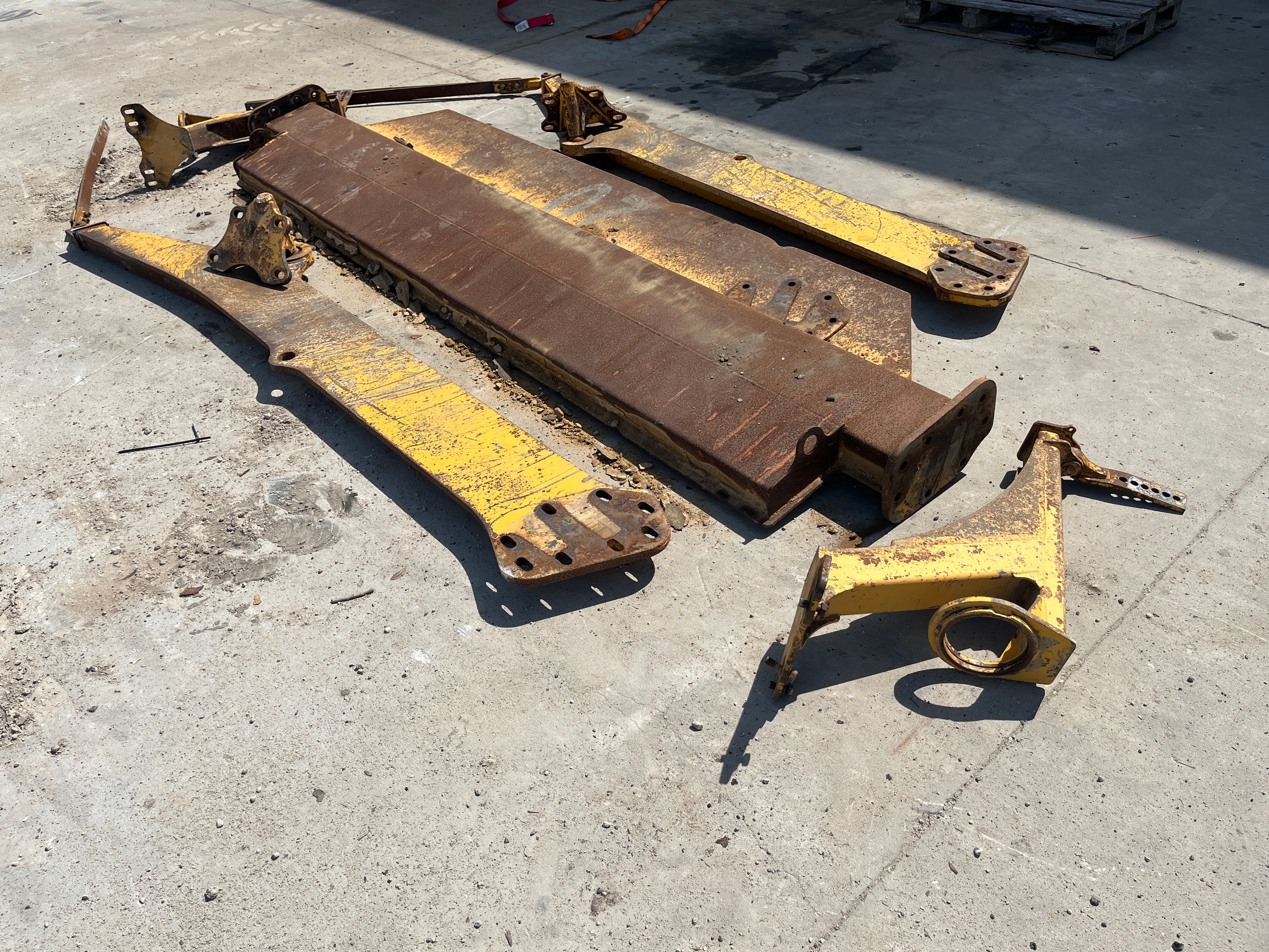 BELL B45E TAILGATE Photo 2 Thumbnail