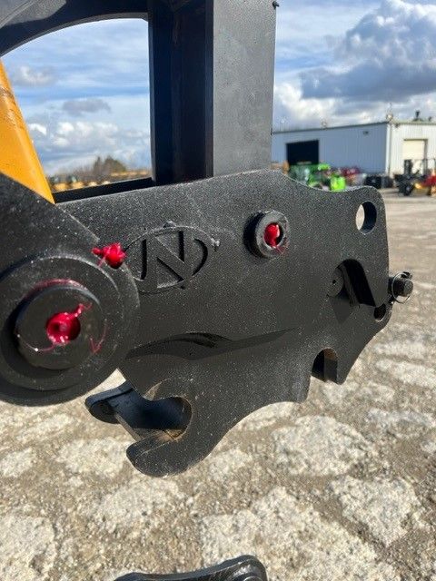 MANUAL QUICK COUPLER FOR SY60C Photo 1 Thumbnail