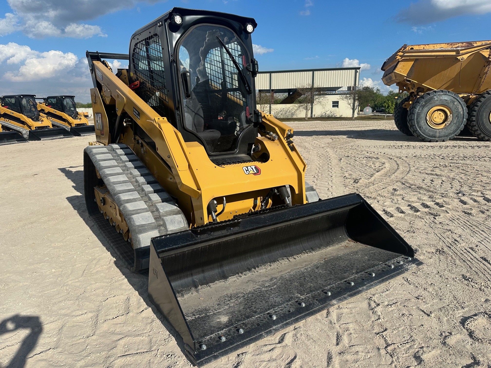 2024 CAT 299D3 Photo 6 Thumbnail