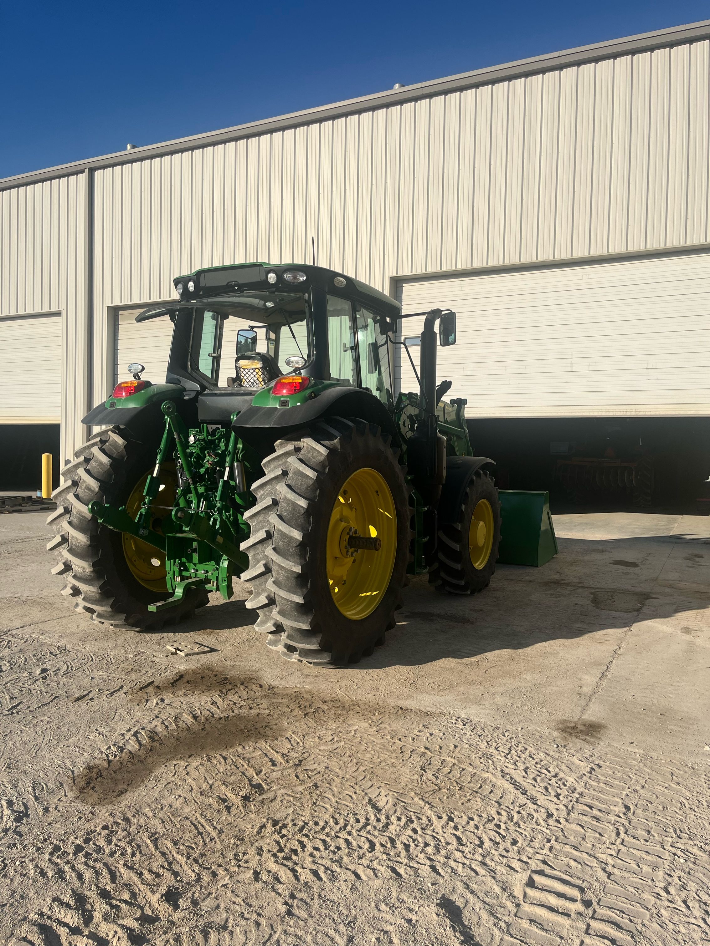 2020 JOHN DEERE 6155M Photo 7 Thumbnail