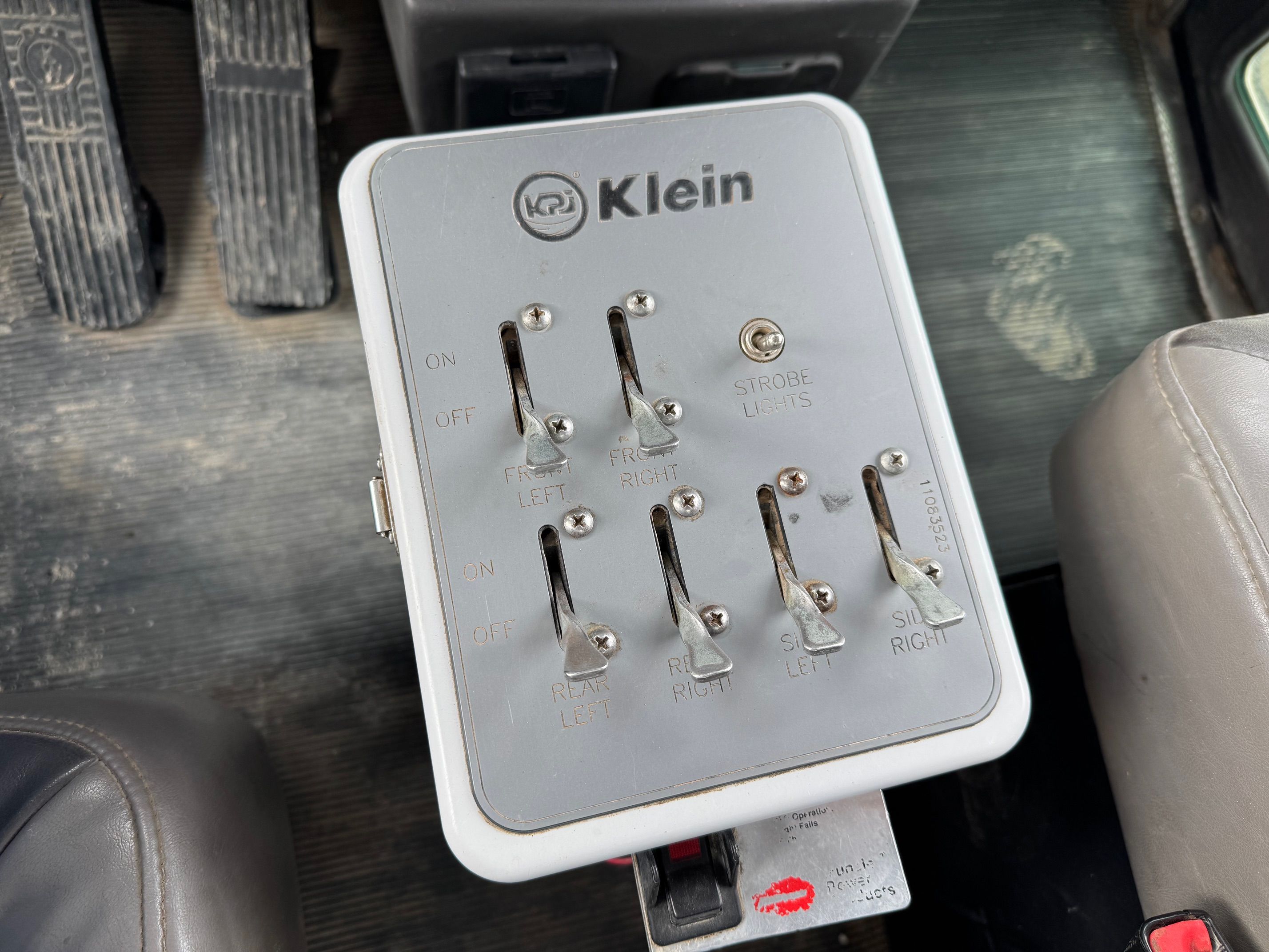 2018 KENWORTH T370 WATER Photo 6 Thumbnail