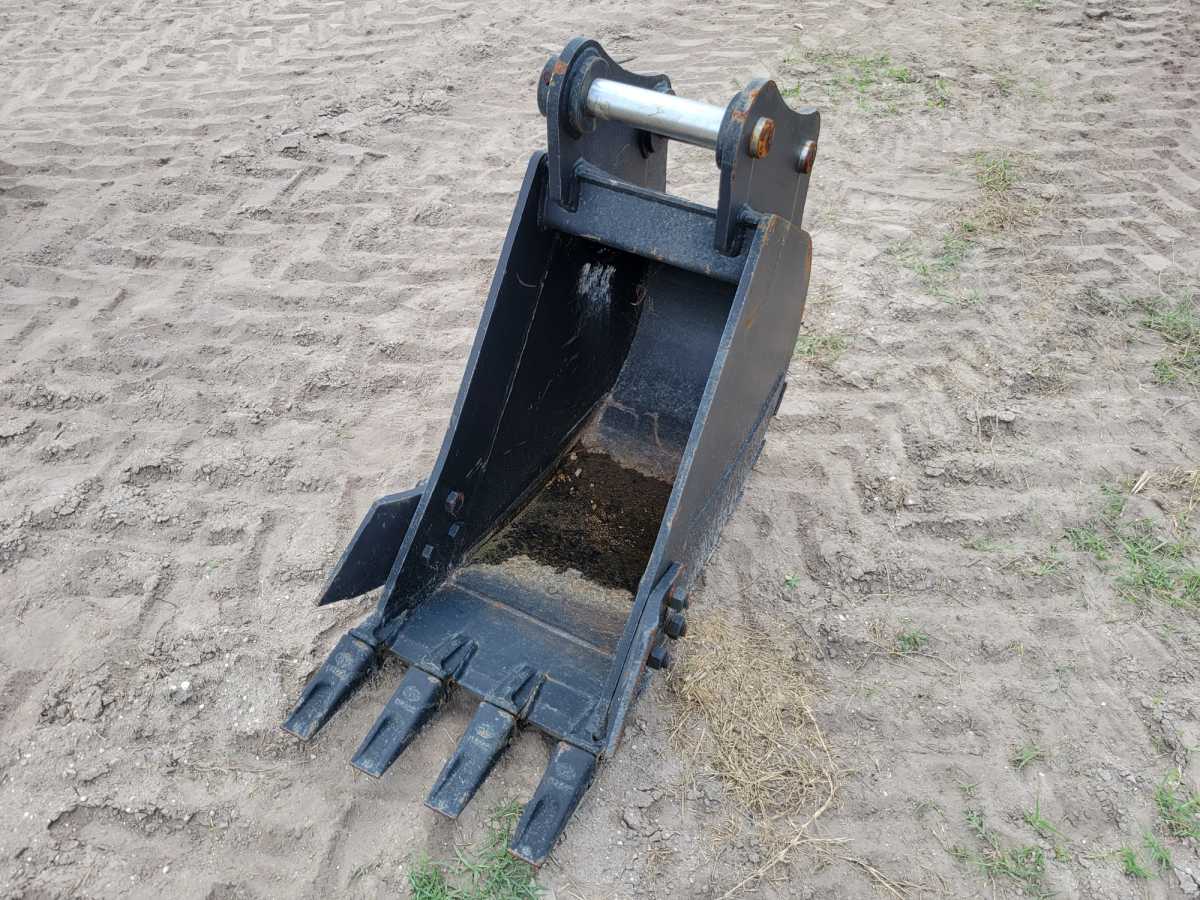 18" BUCKET FOR SY95C Photo 1