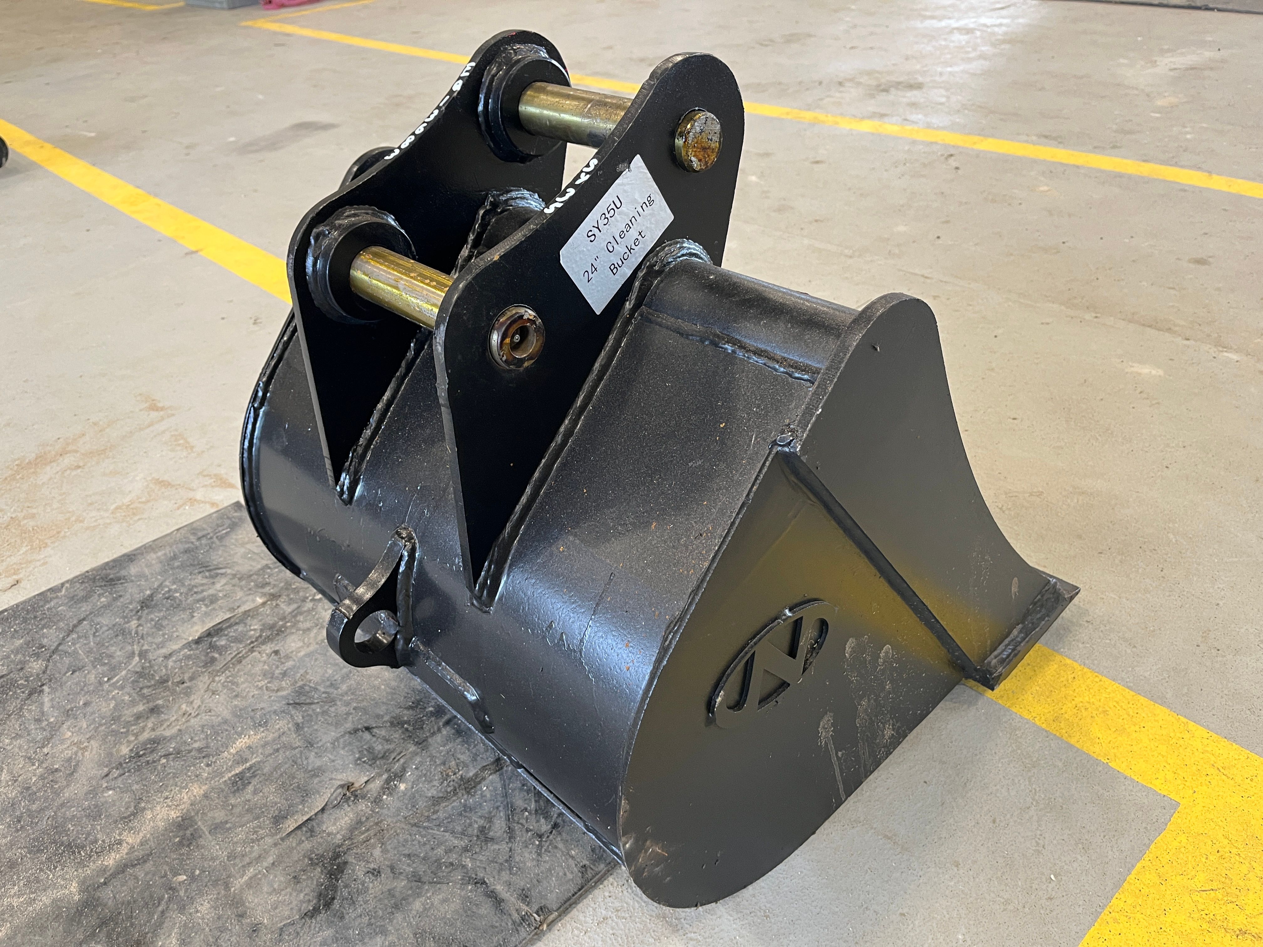 24" DC BUCKET FOR SY35U Photo 3 Thumbnail