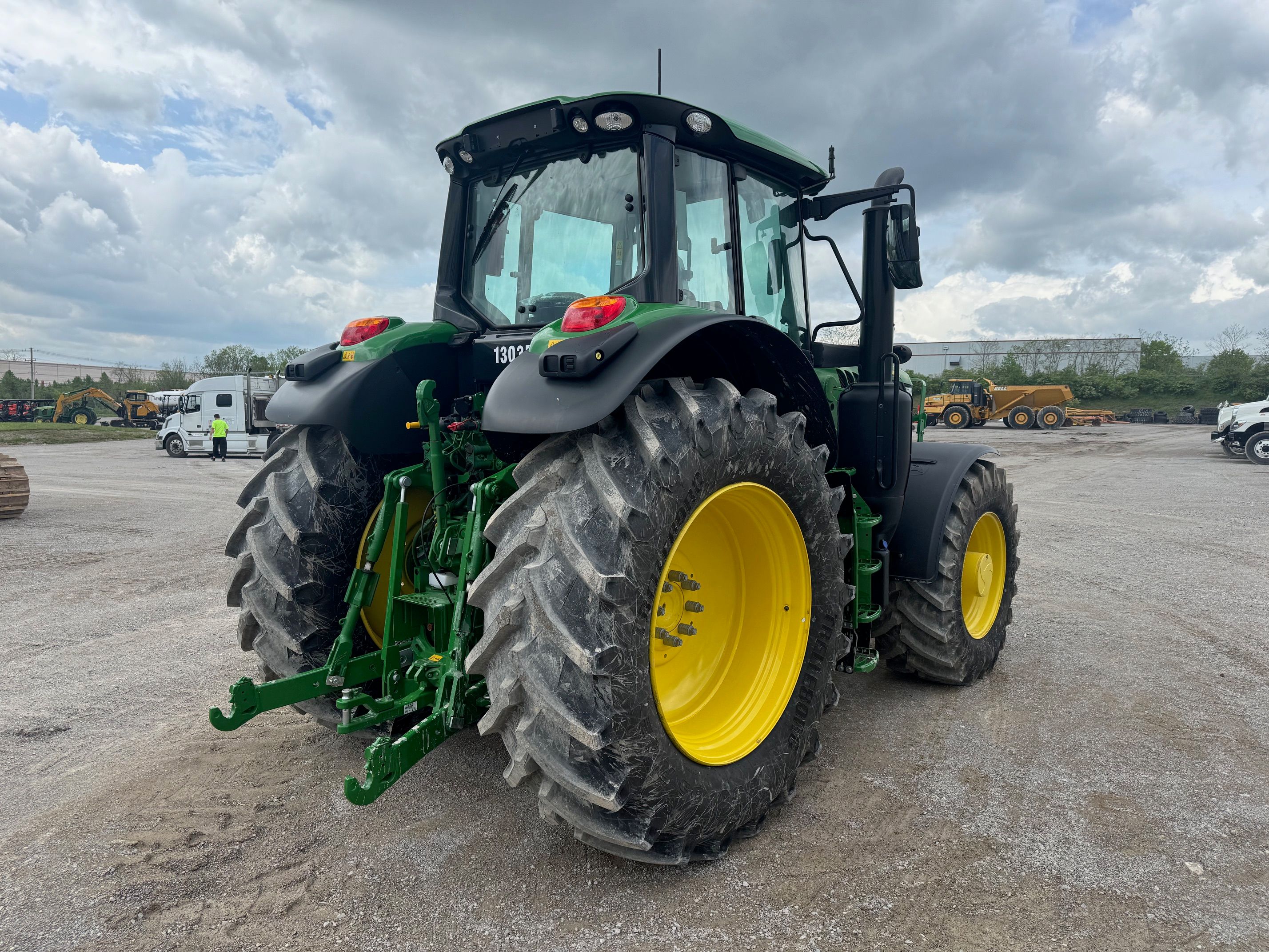 2023 JOHN DEERE 6195M Photo 3 Thumbnail