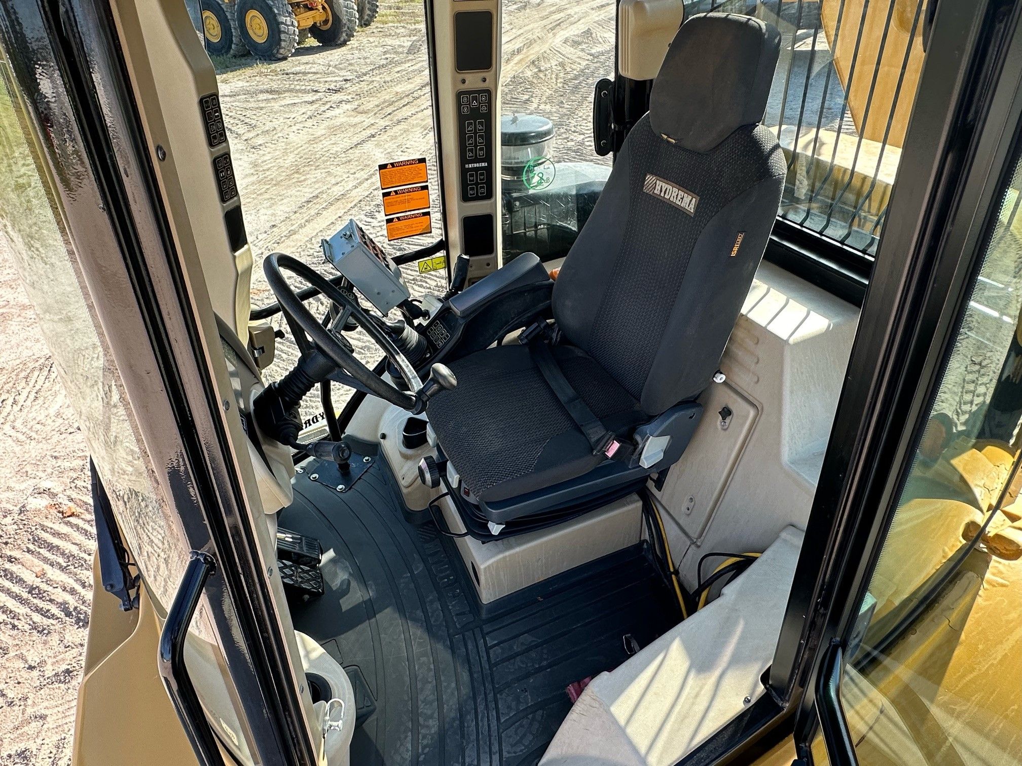 2018 HYDREMA 912HM Photo 7 Thumbnail