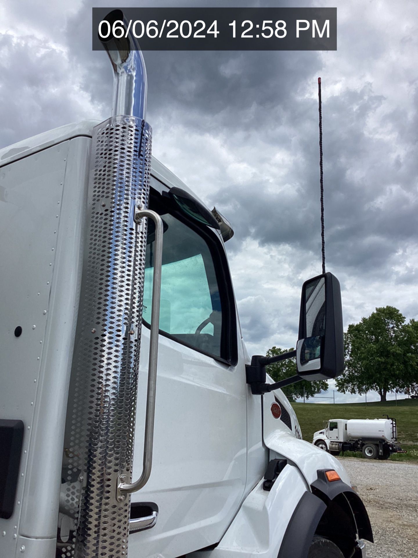 2025 PETERBILT 548 WATER Photo 6 Thumbnail