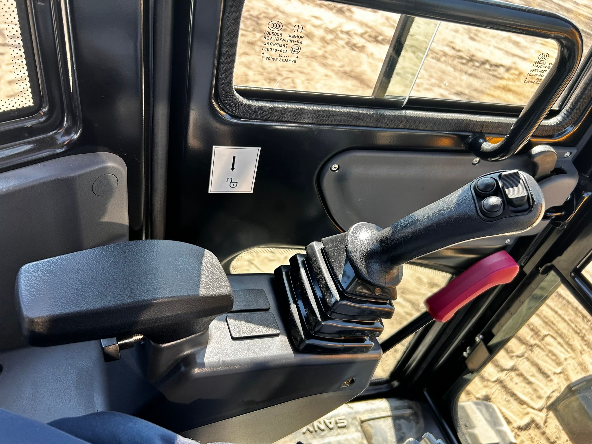 2025 SANY SY50U Photo 14 Thumbnail