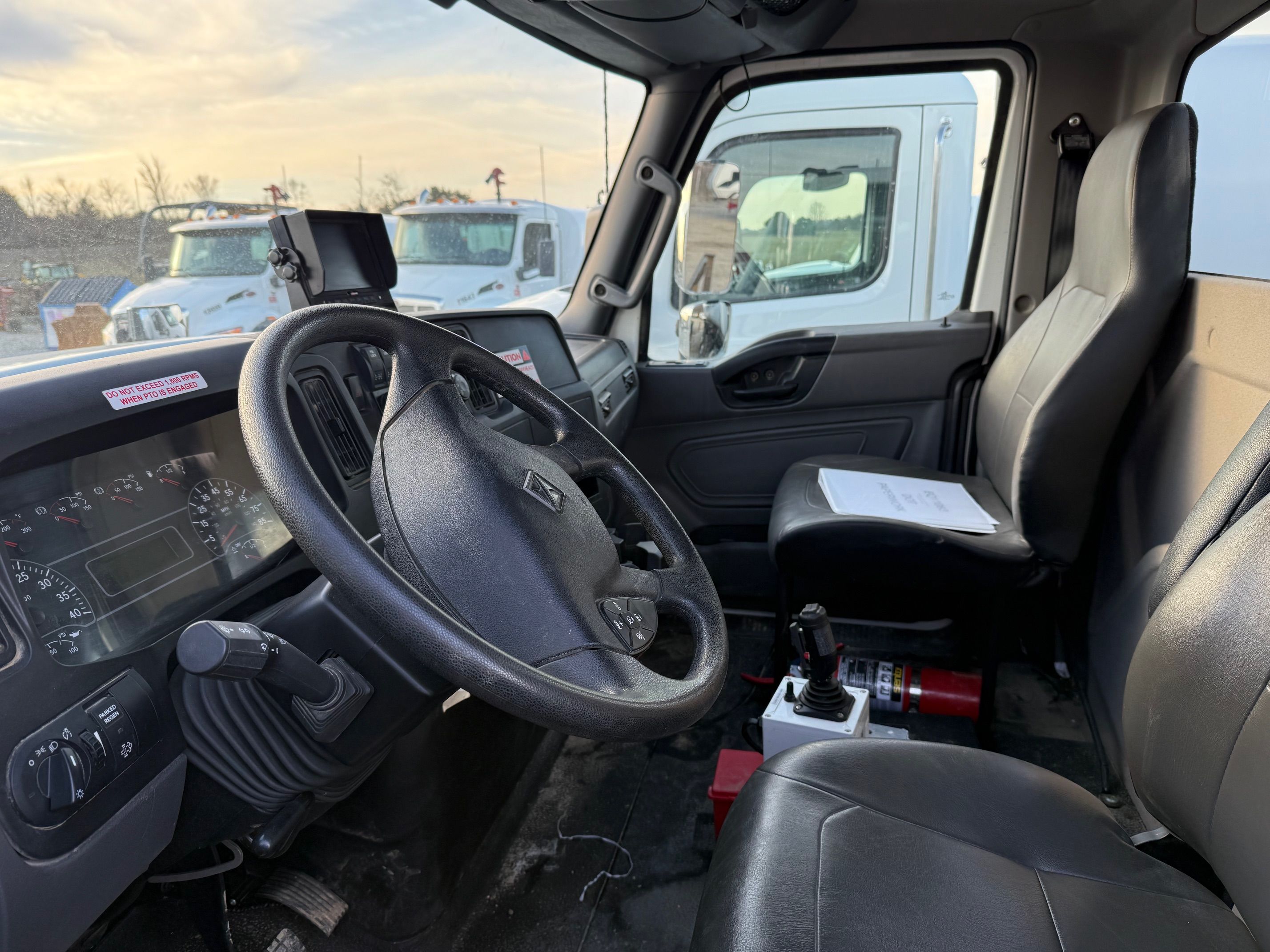 2024 INTERNATIONAL HV607 Photo 7 Thumbnail