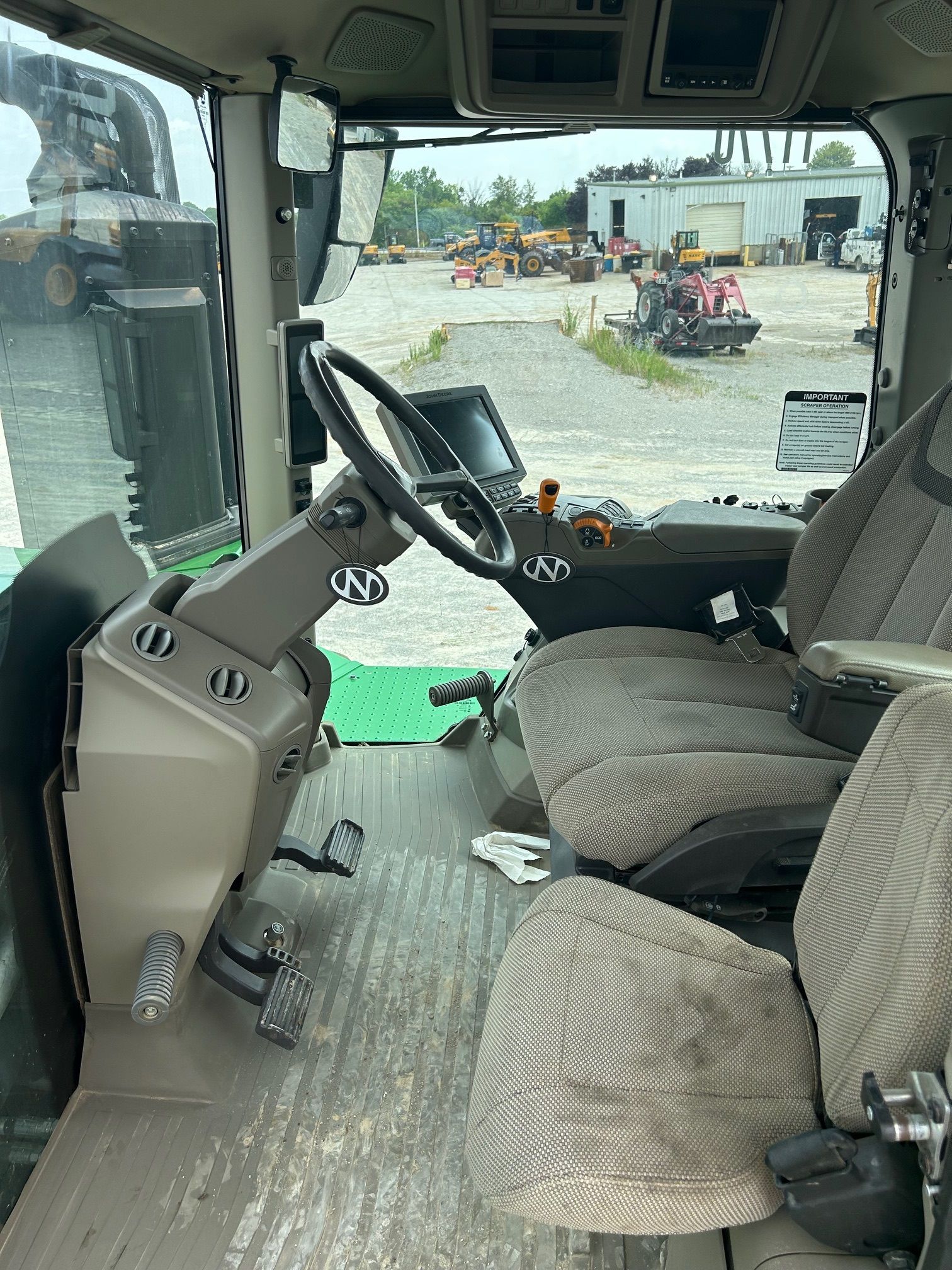 2022 JOHN DEERE 9R 590 Photo 10 Thumbnail