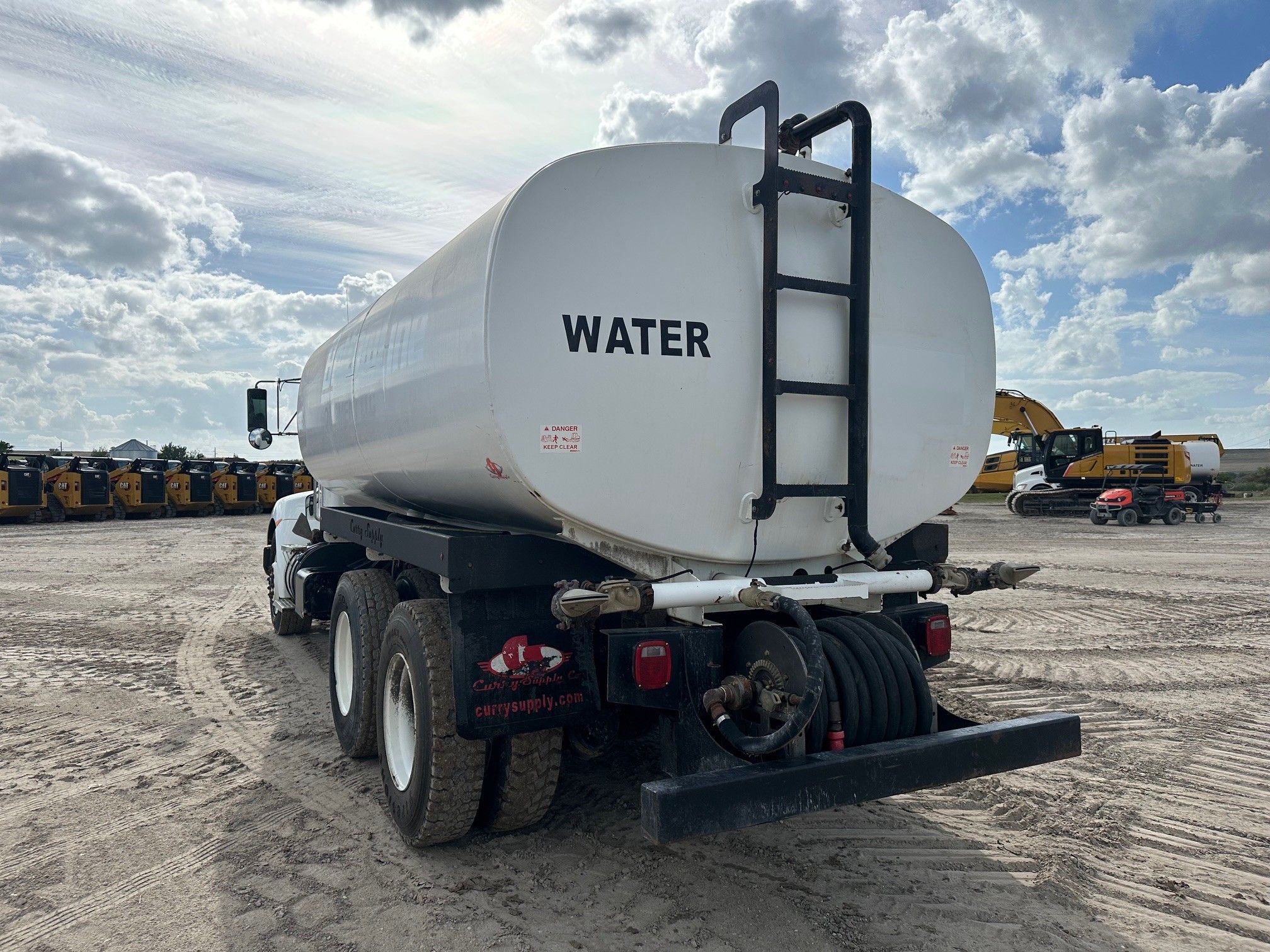 2019 KENWORTH T370 WATER Photo 3 Thumbnail