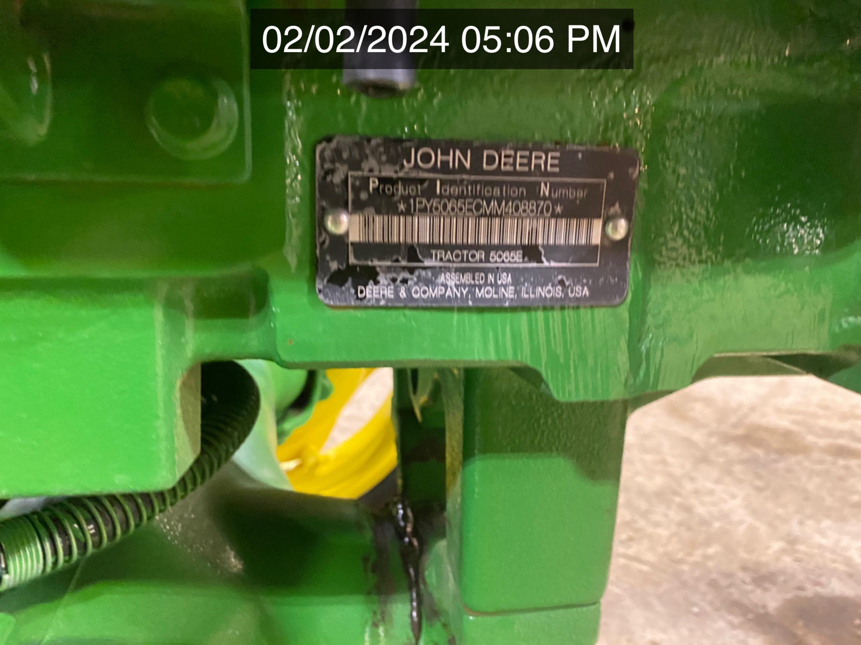 2022 JOHN DEERE 5065E Photo 5 Thumbnail