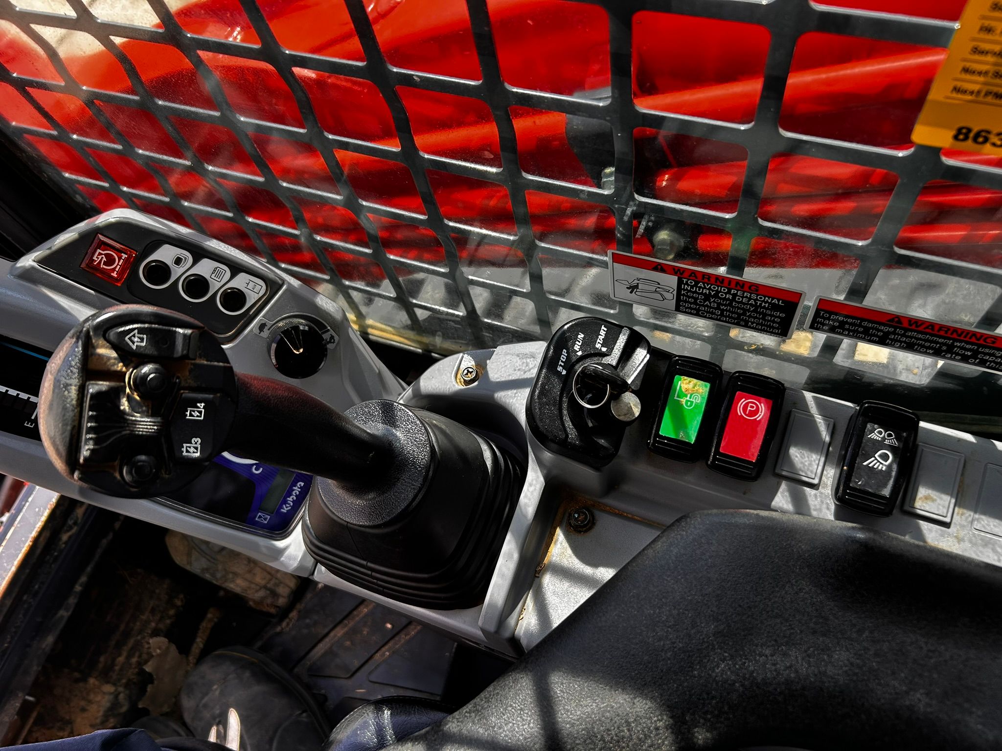 2024 KUBOTA SVL97-2HFC Photo 11 Thumbnail